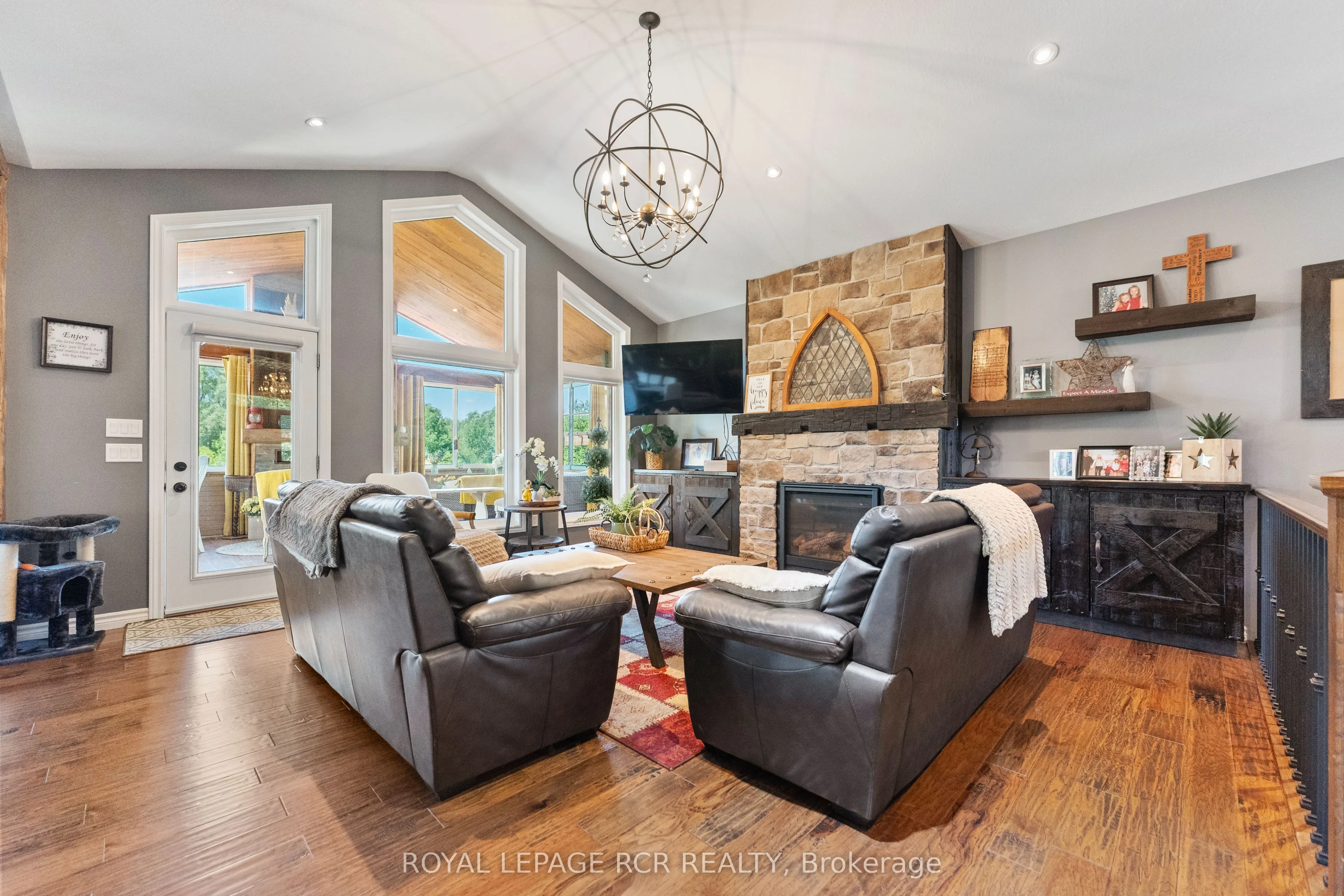 178 Frederick Street W
