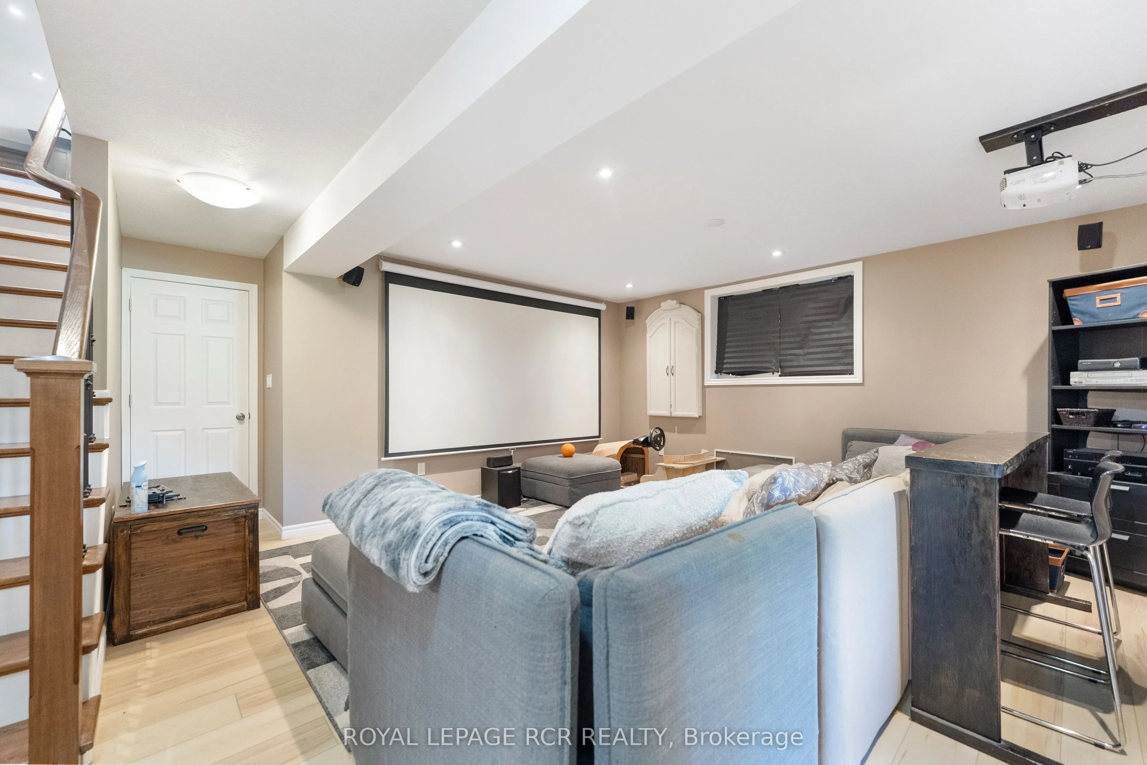 178 Frederick Street W