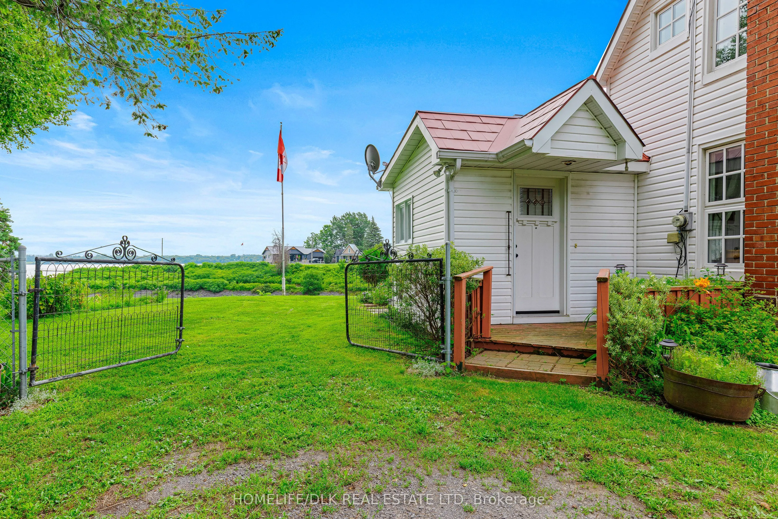 415 2 Highway S