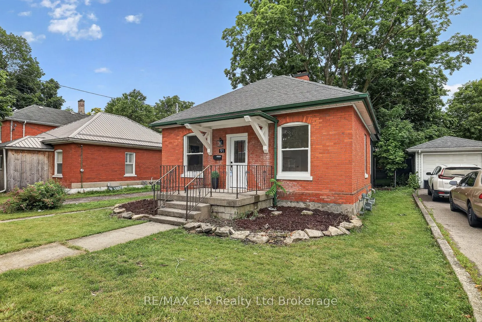 91 Winniett Street