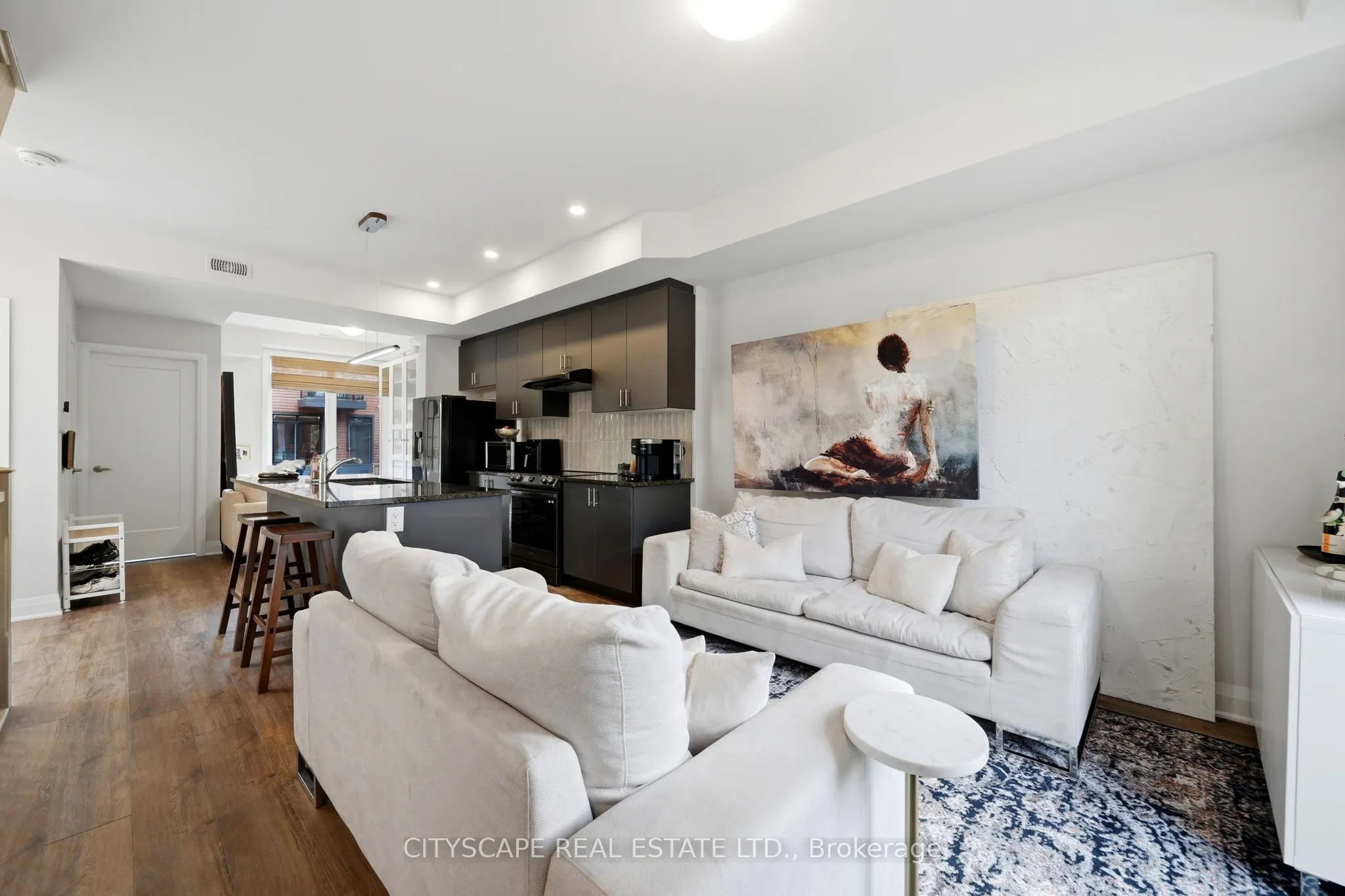 2 Willow Street #28
