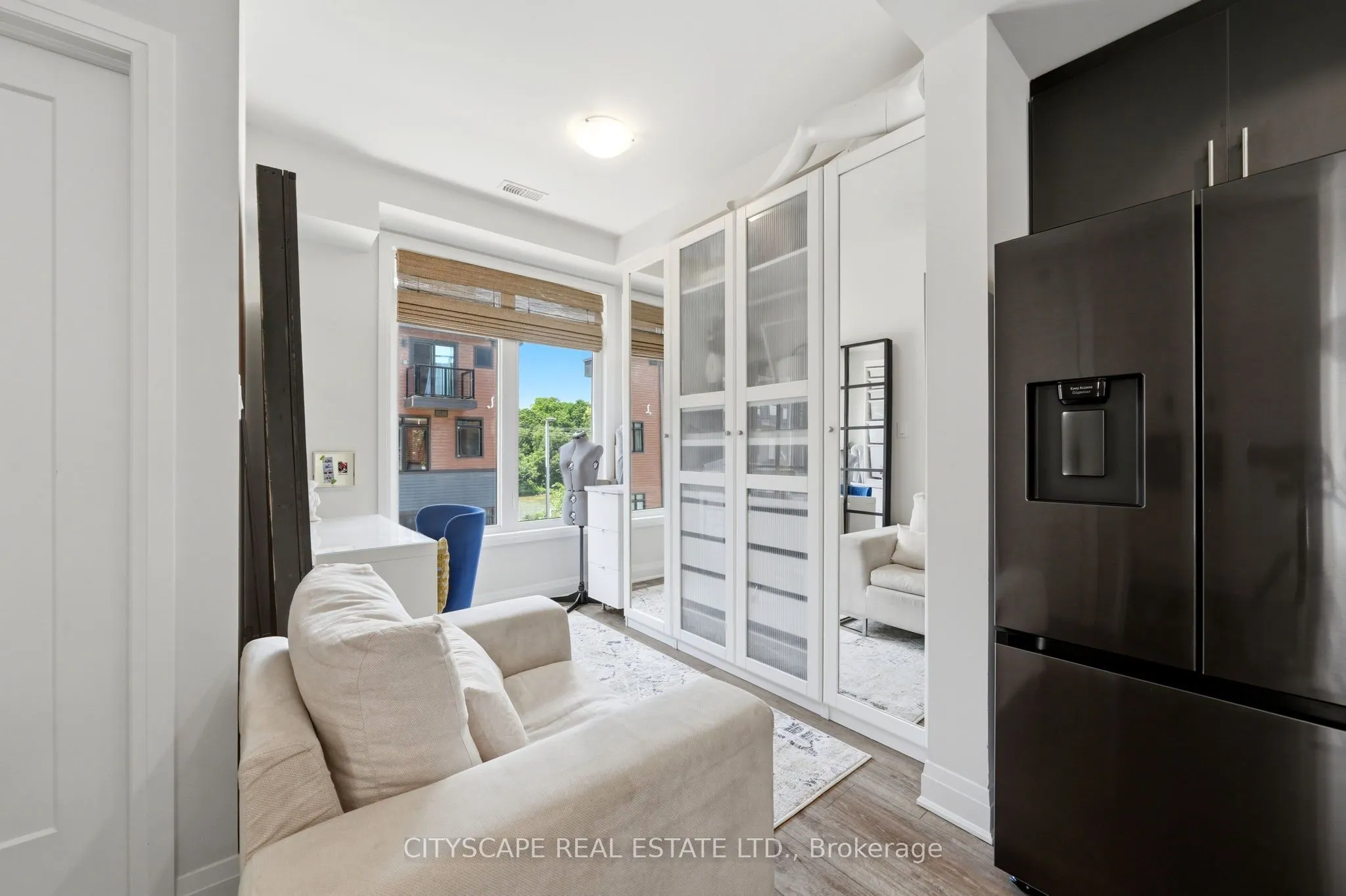 2 Willow Street #28