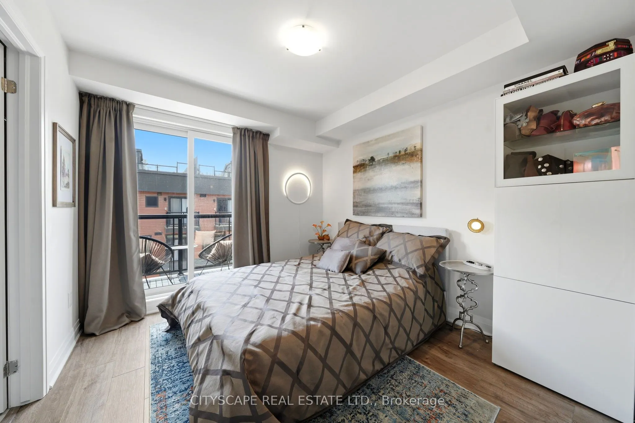 2 Willow Street #28