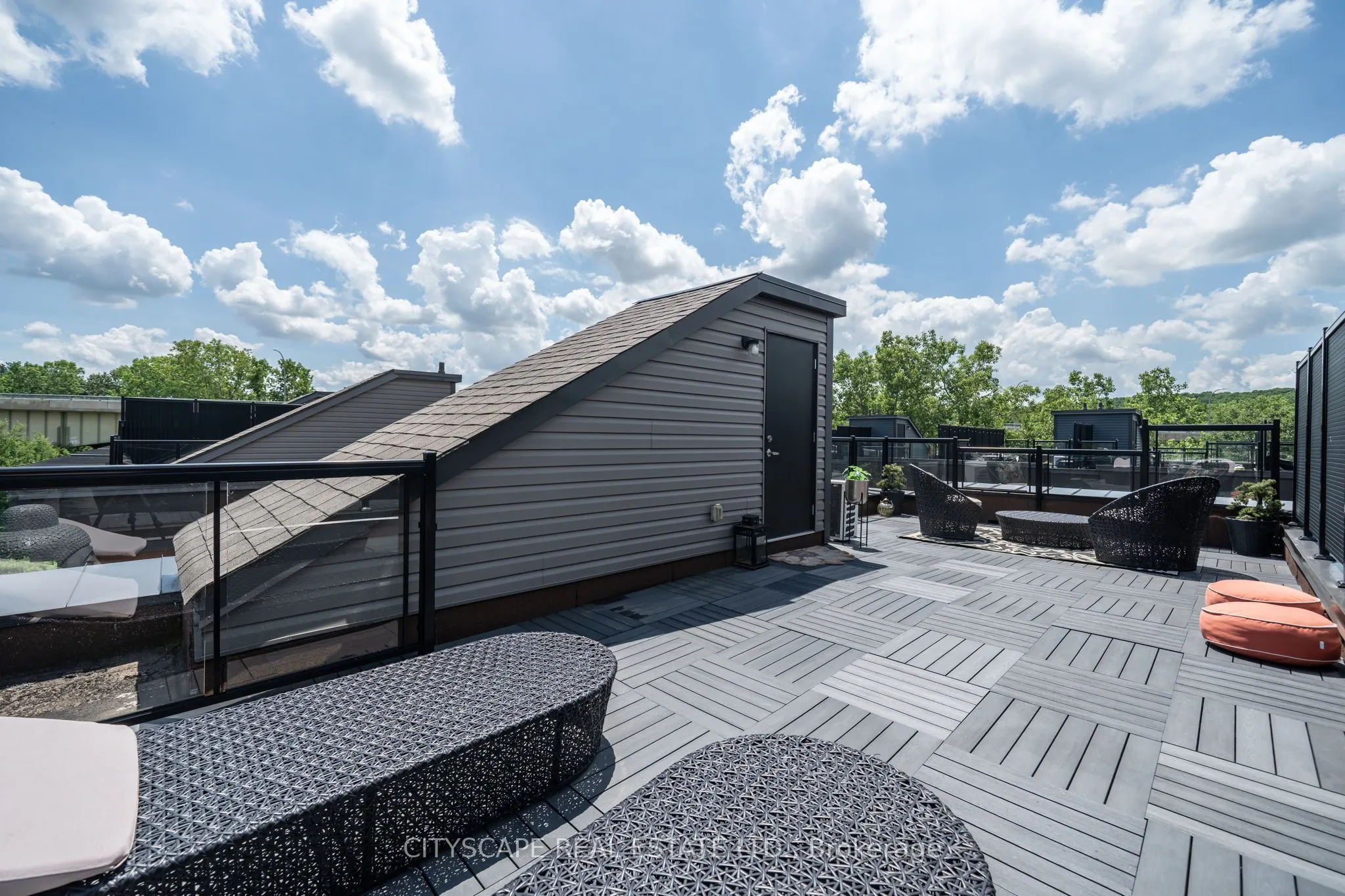 2 Willow Street #28