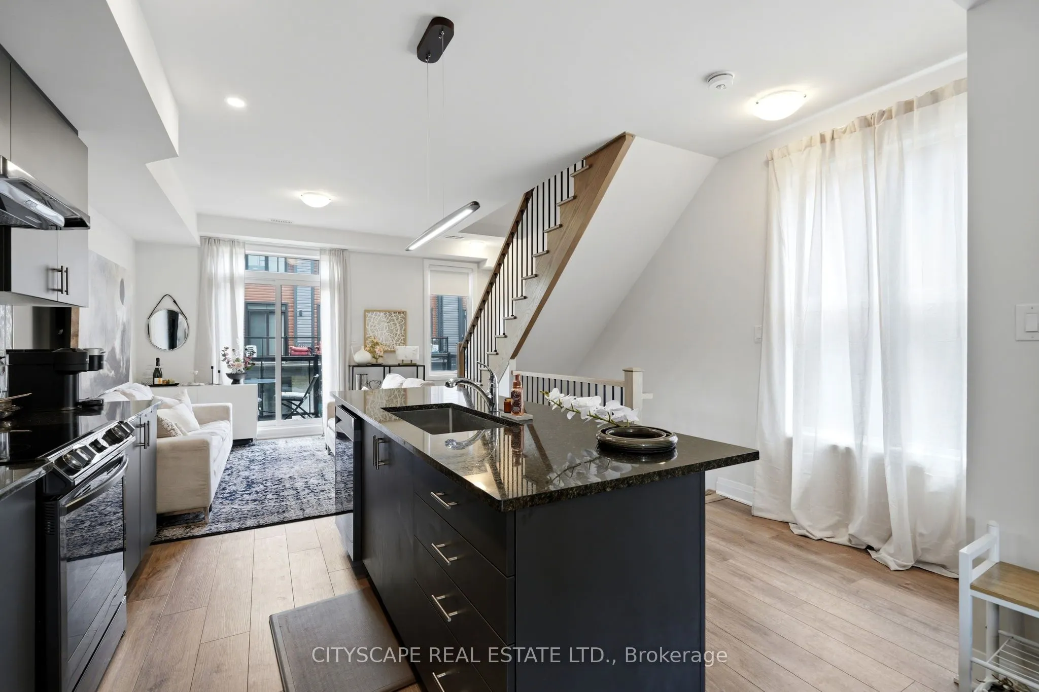 2 Willow Street #28