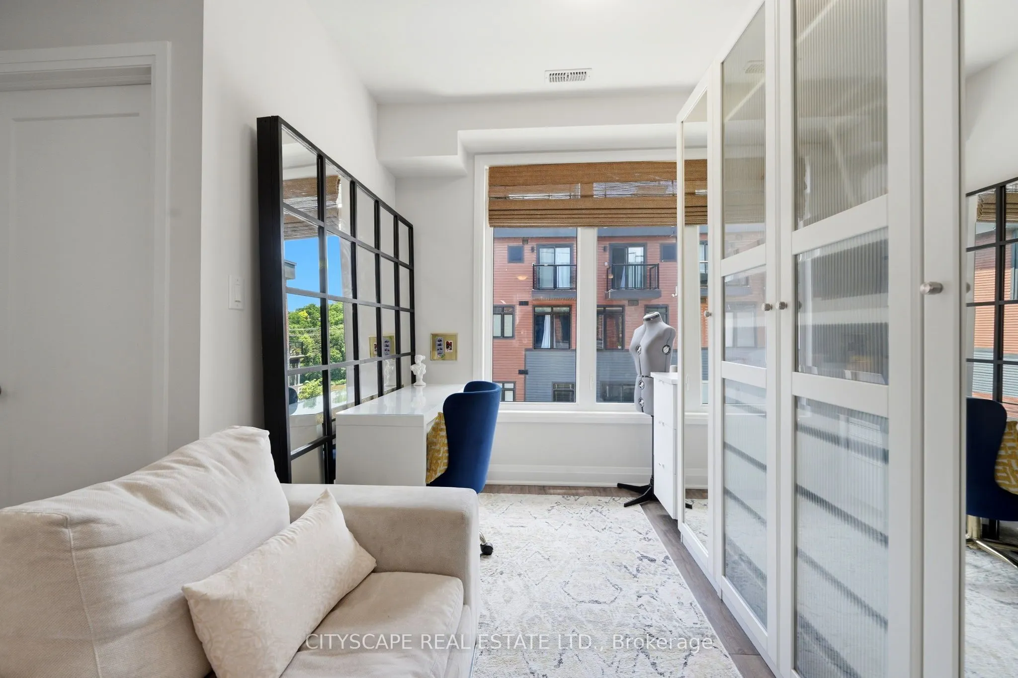 2 Willow Street #28