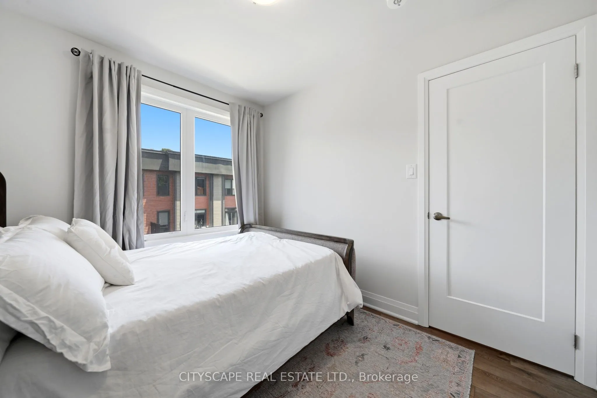 2 Willow Street #28