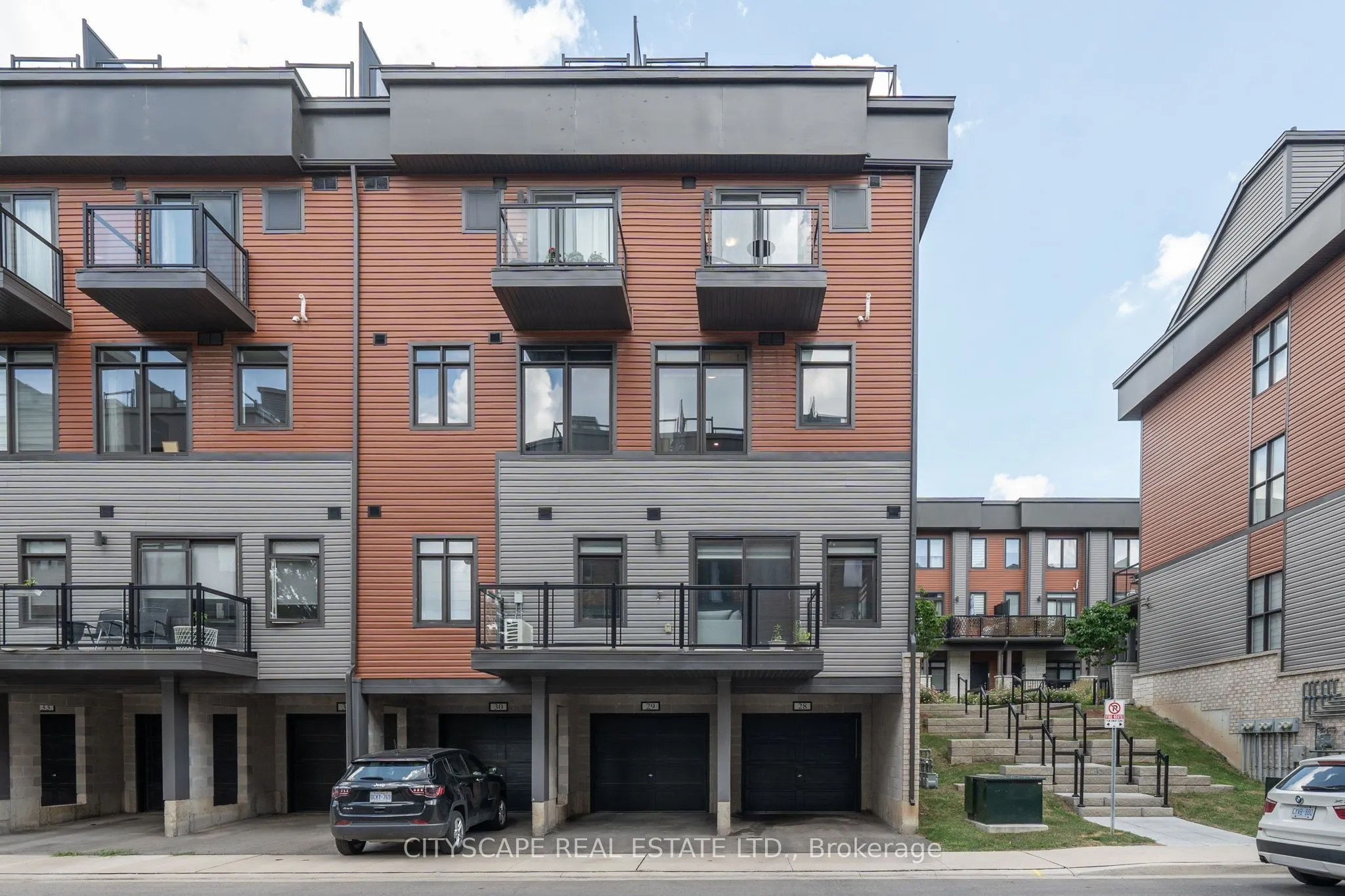 2 Willow Street #28