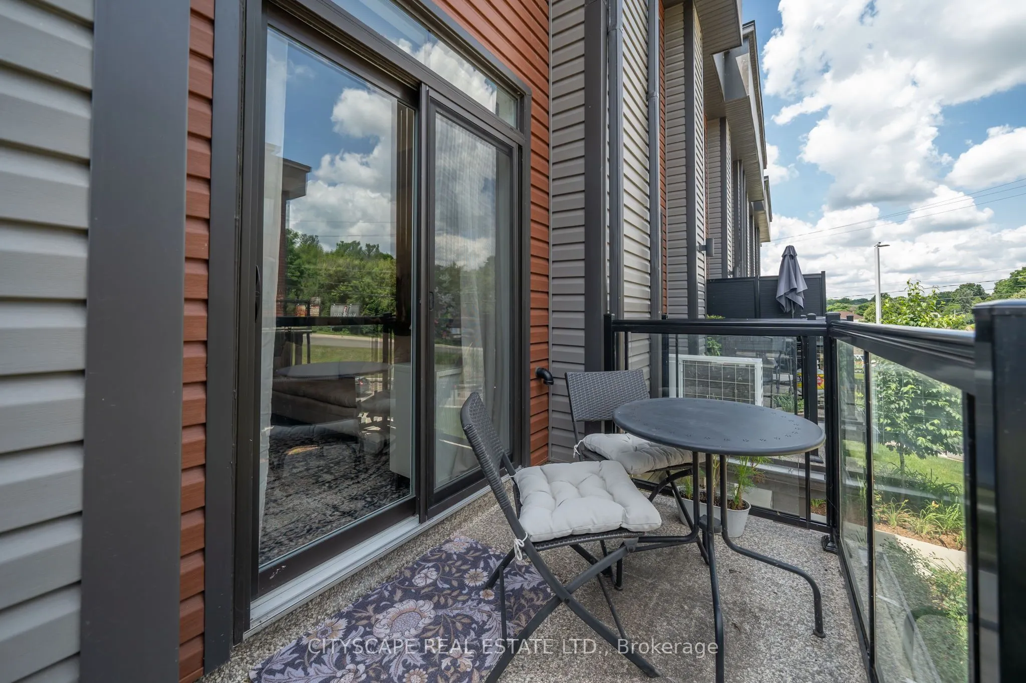 2 Willow Street #28