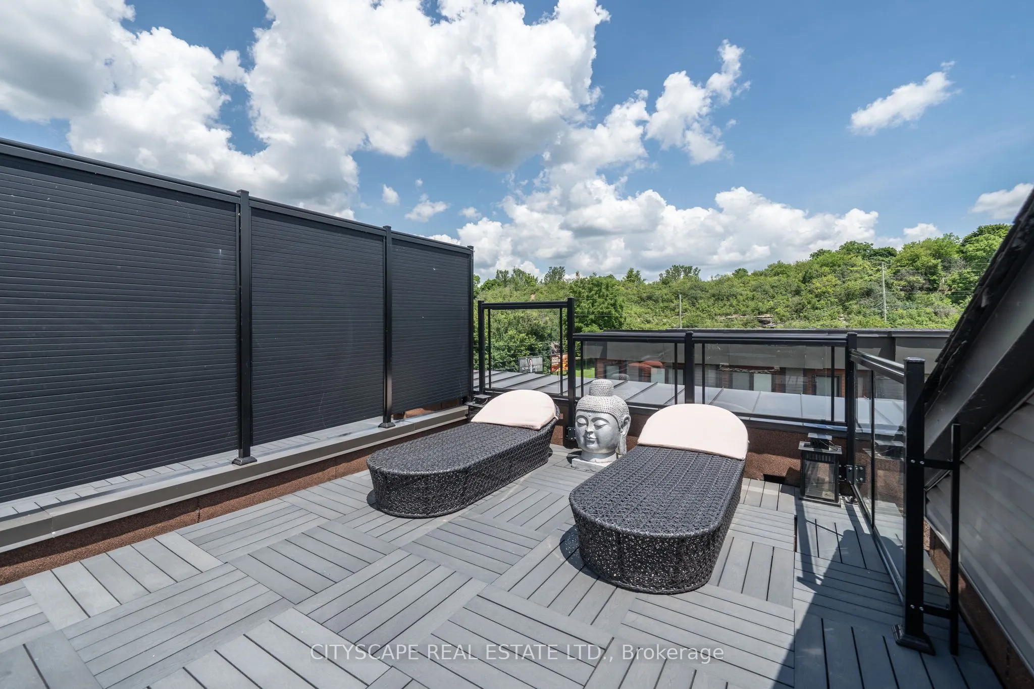 2 Willow Street #28
