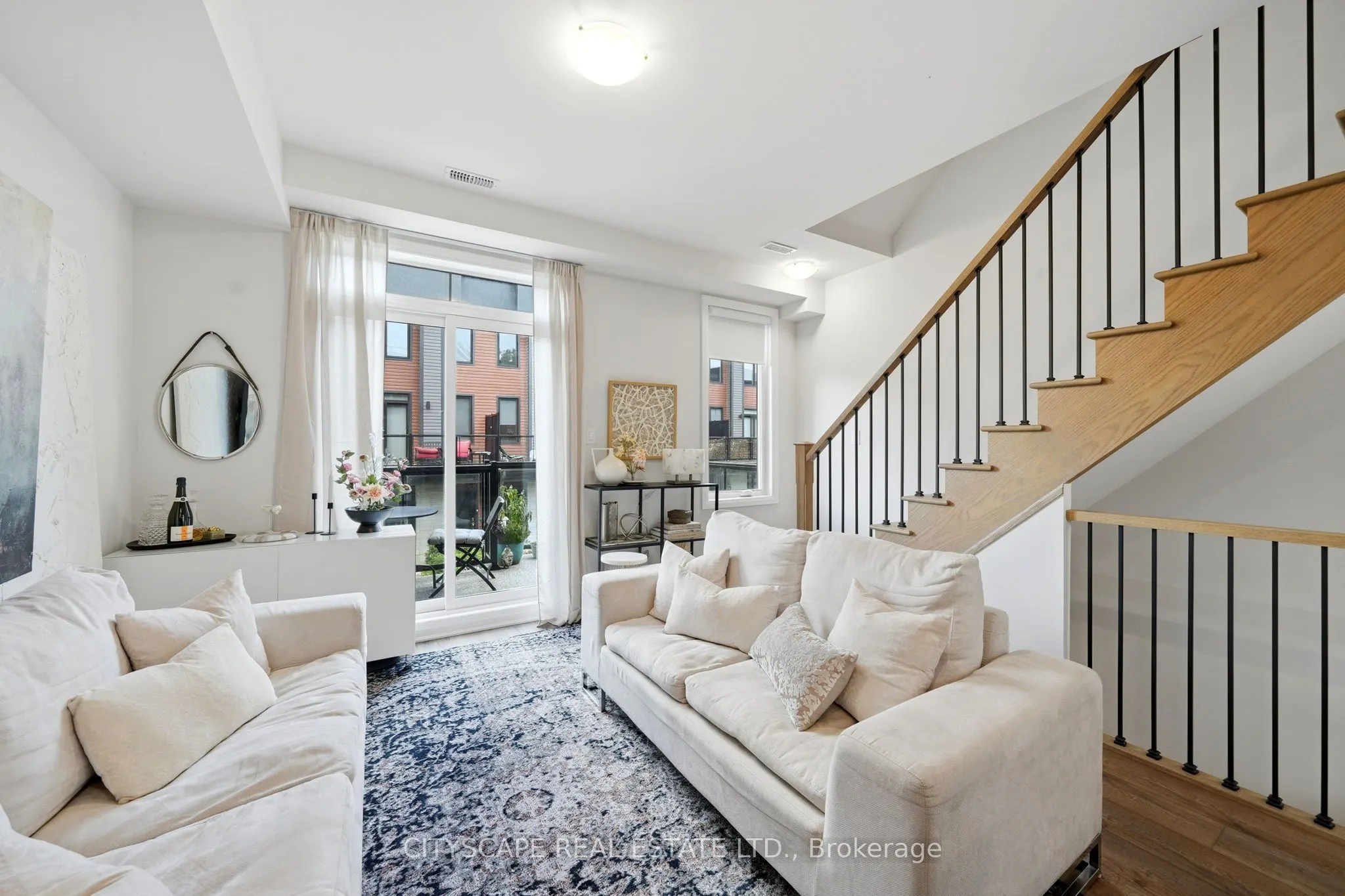 2 Willow Street #28