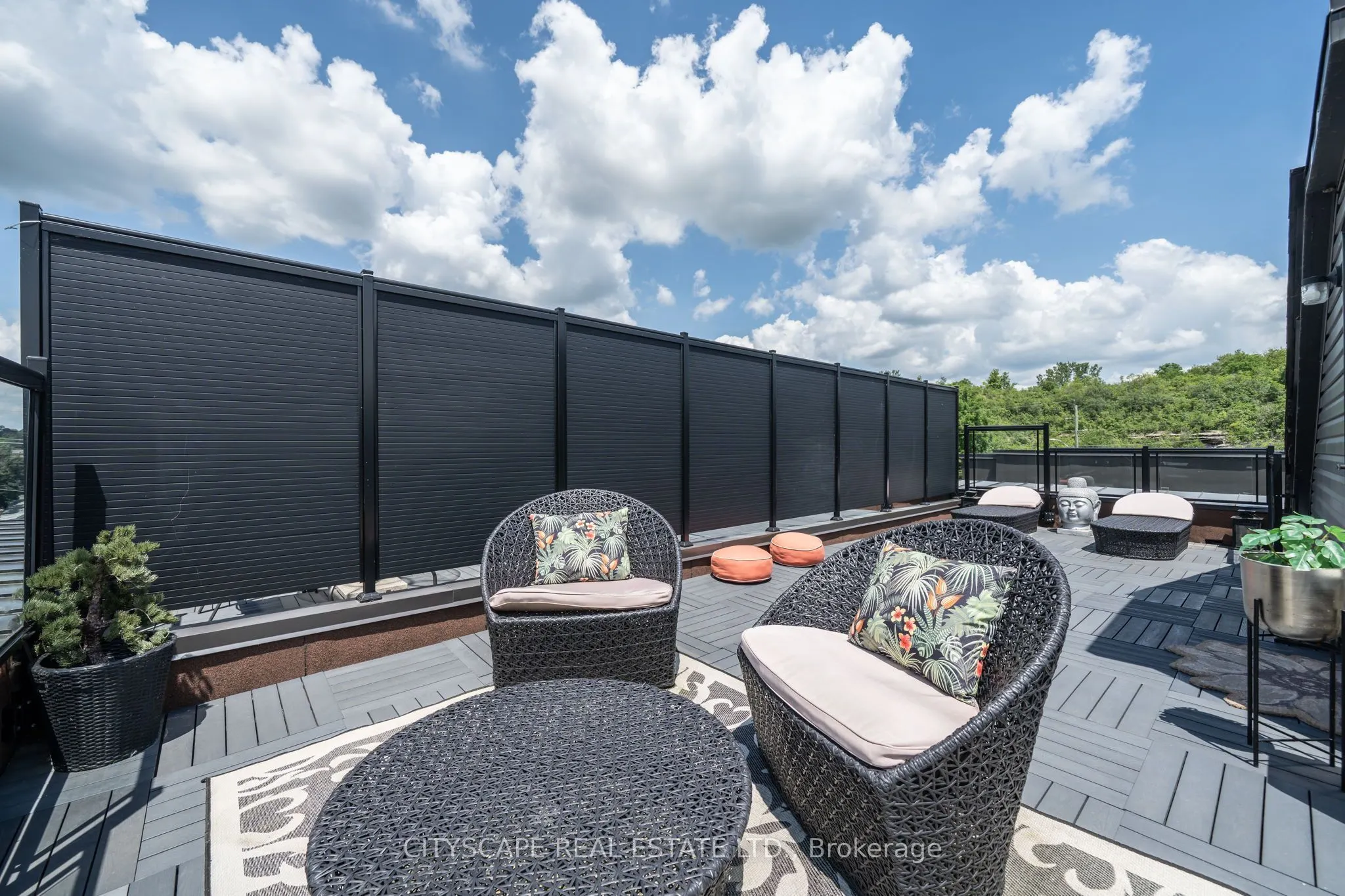 2 Willow Street #28