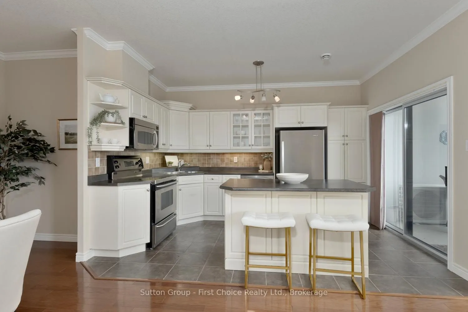 160 Romeo Street #504