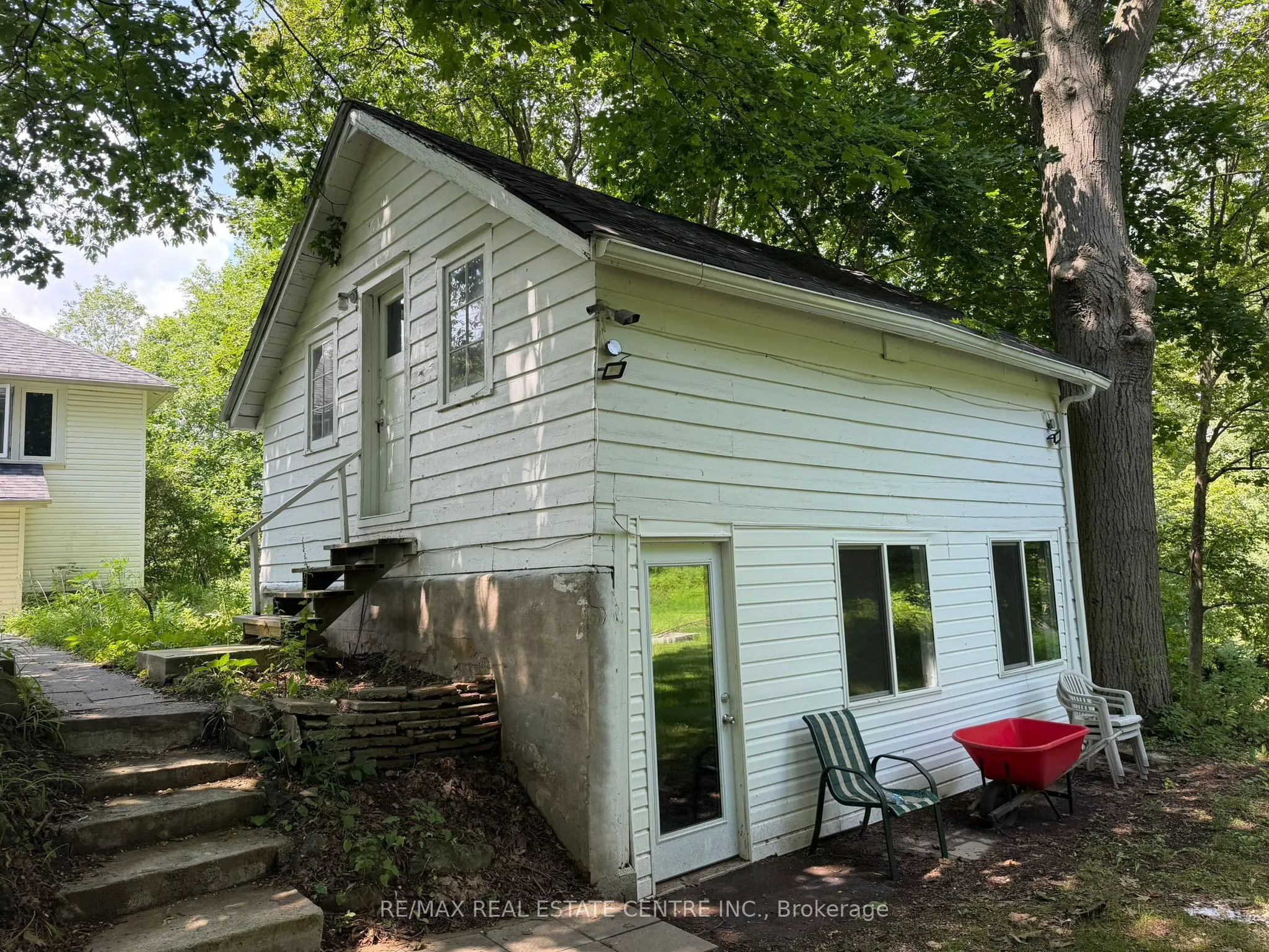 716 Artaban Road