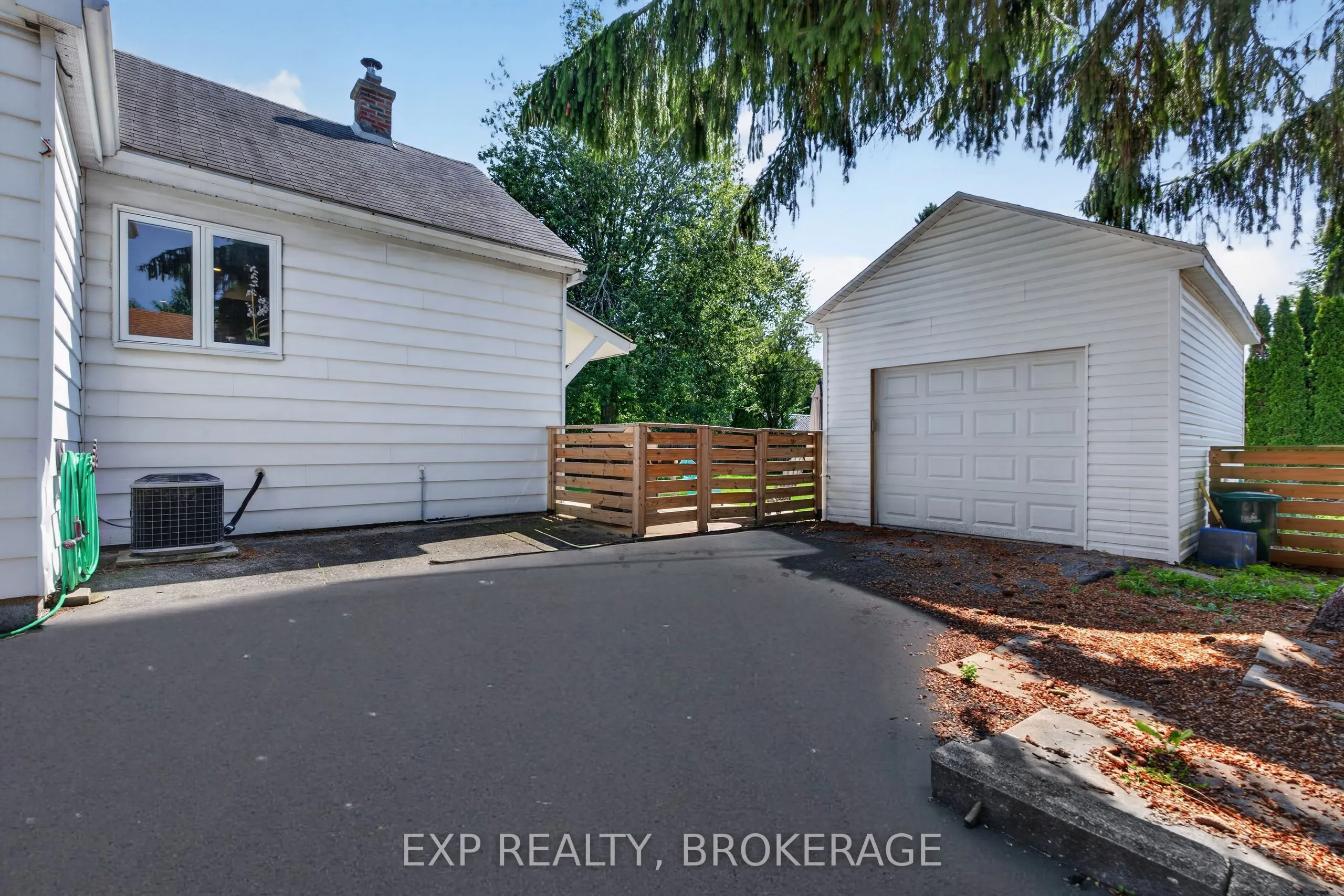 646 PORTSMOUTH Avenue