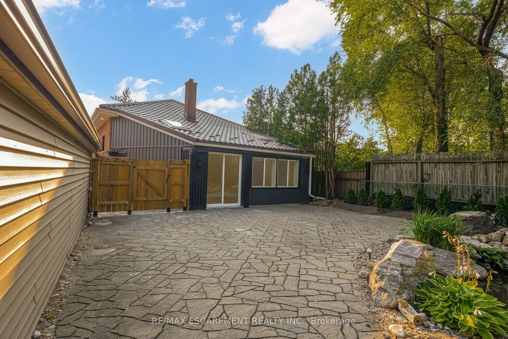 63 Hardale Crescent