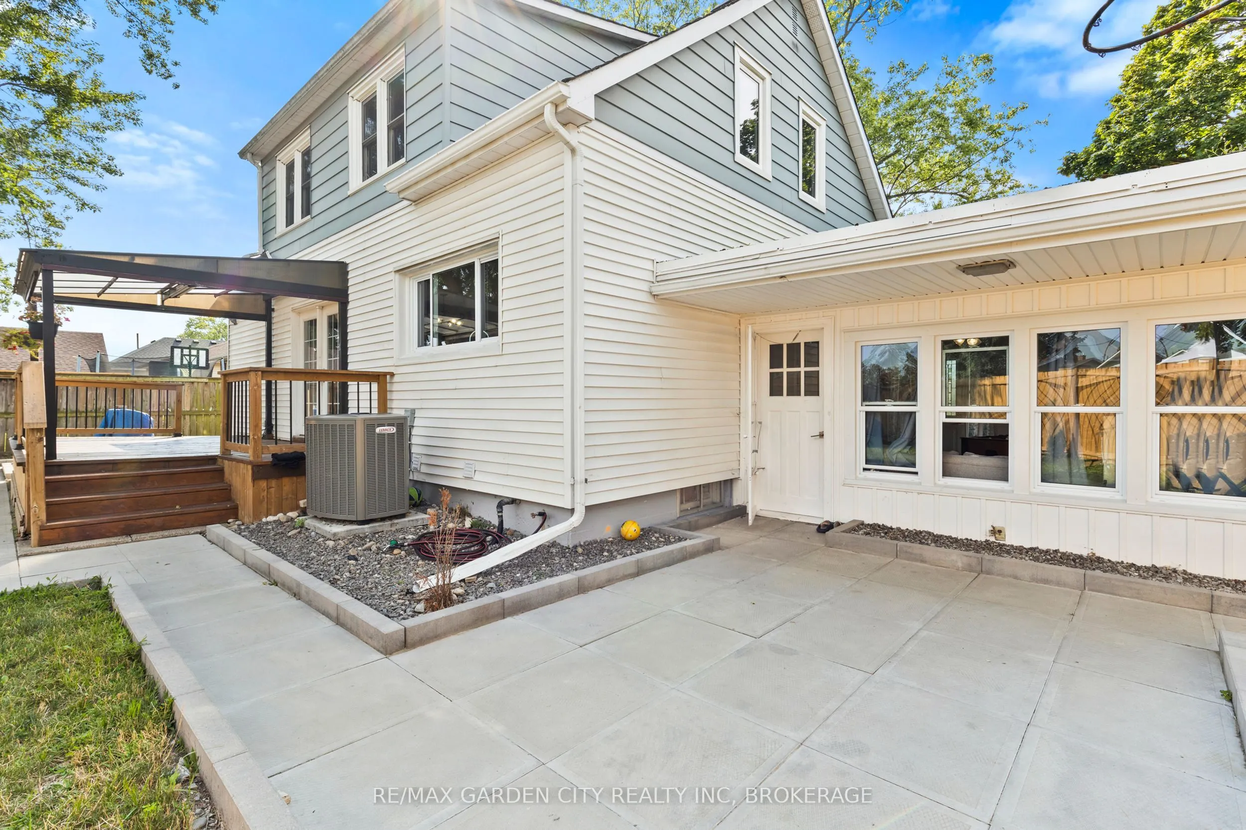 151 St George Street