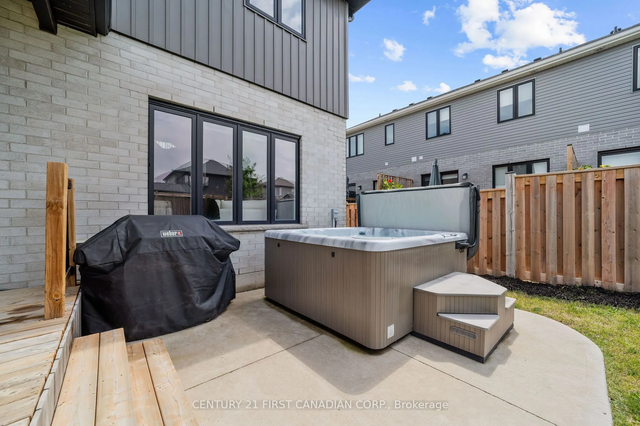 15 NICHOLSON Street