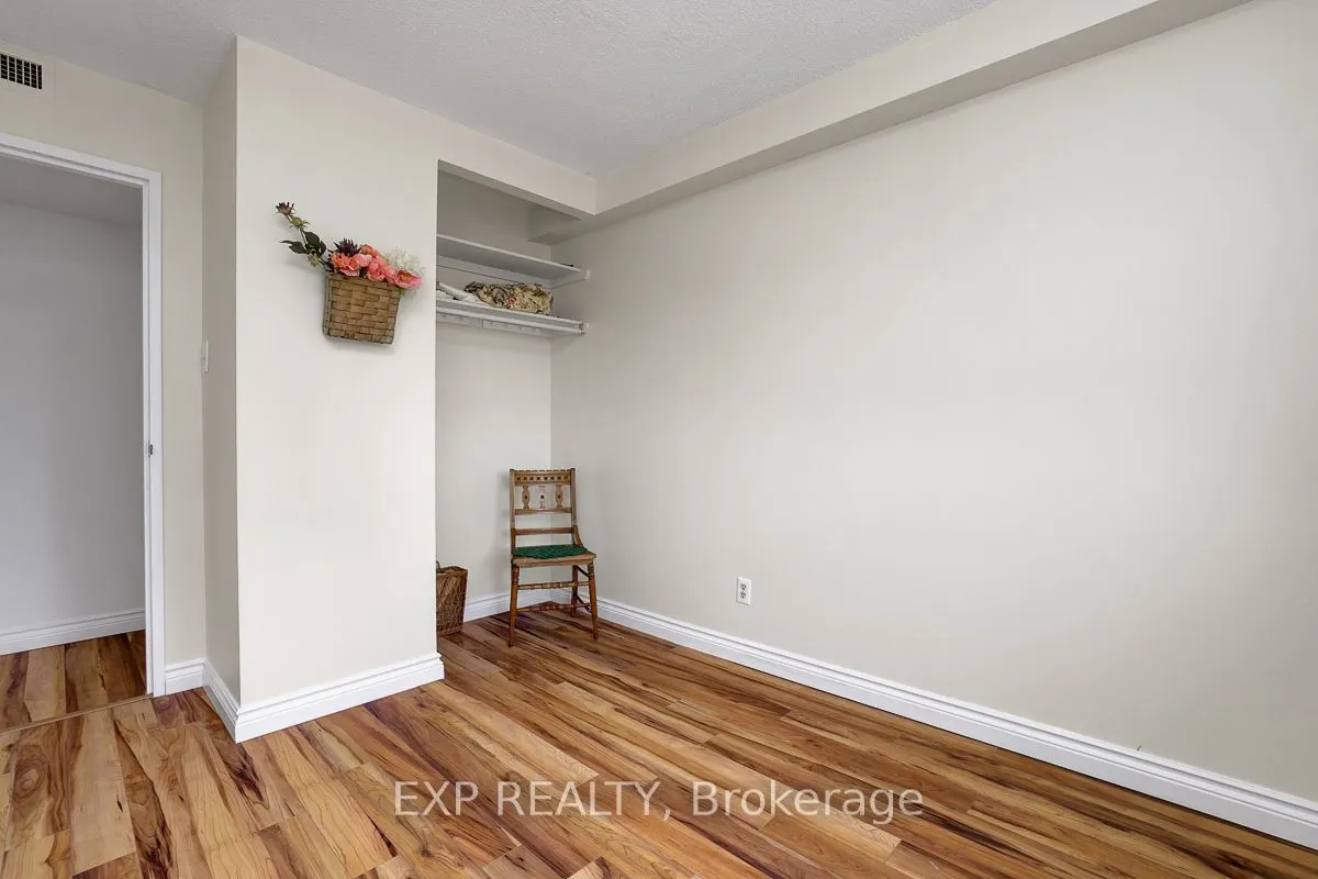 470 Laurier Street W #1706