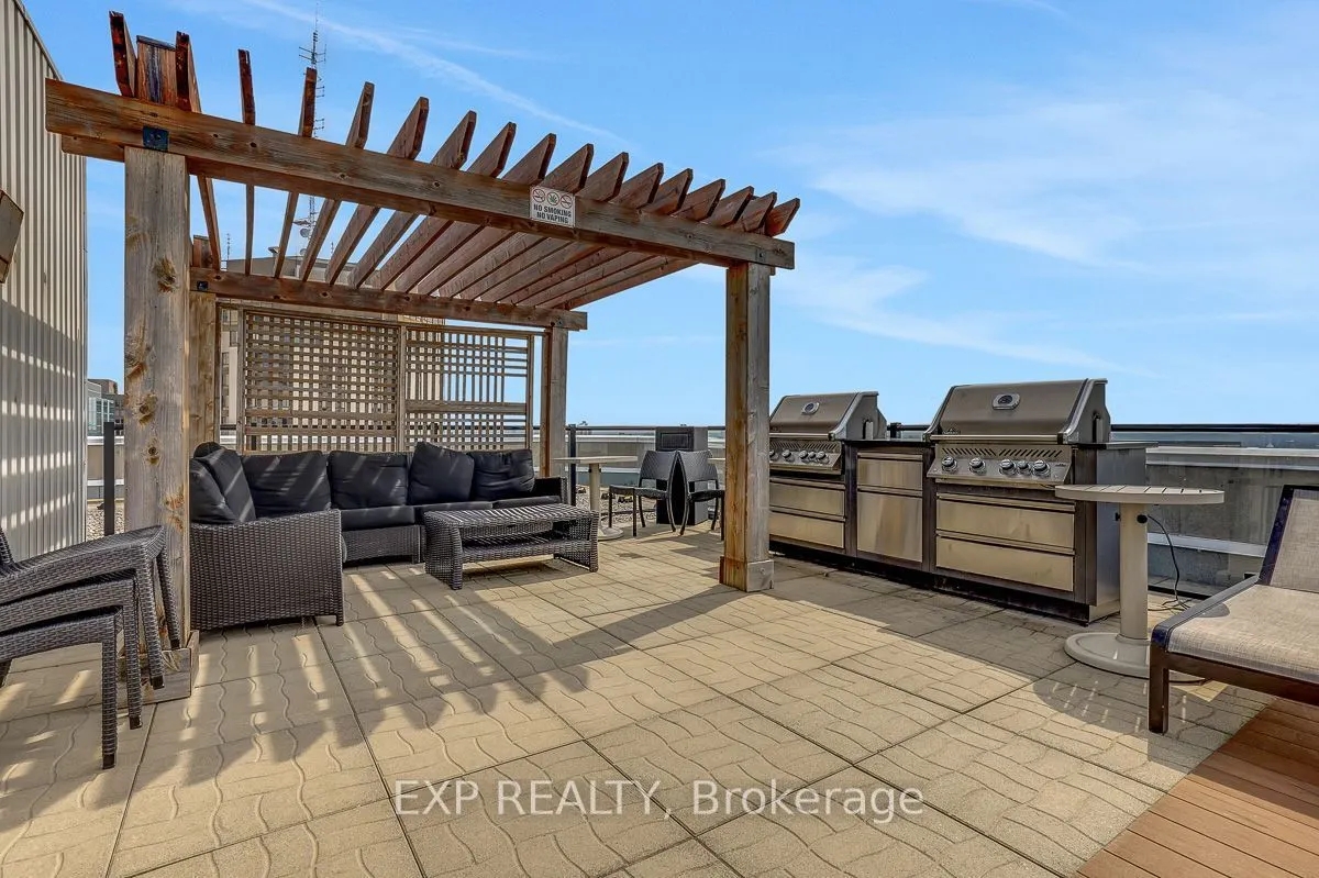 470 Laurier Street W #1706