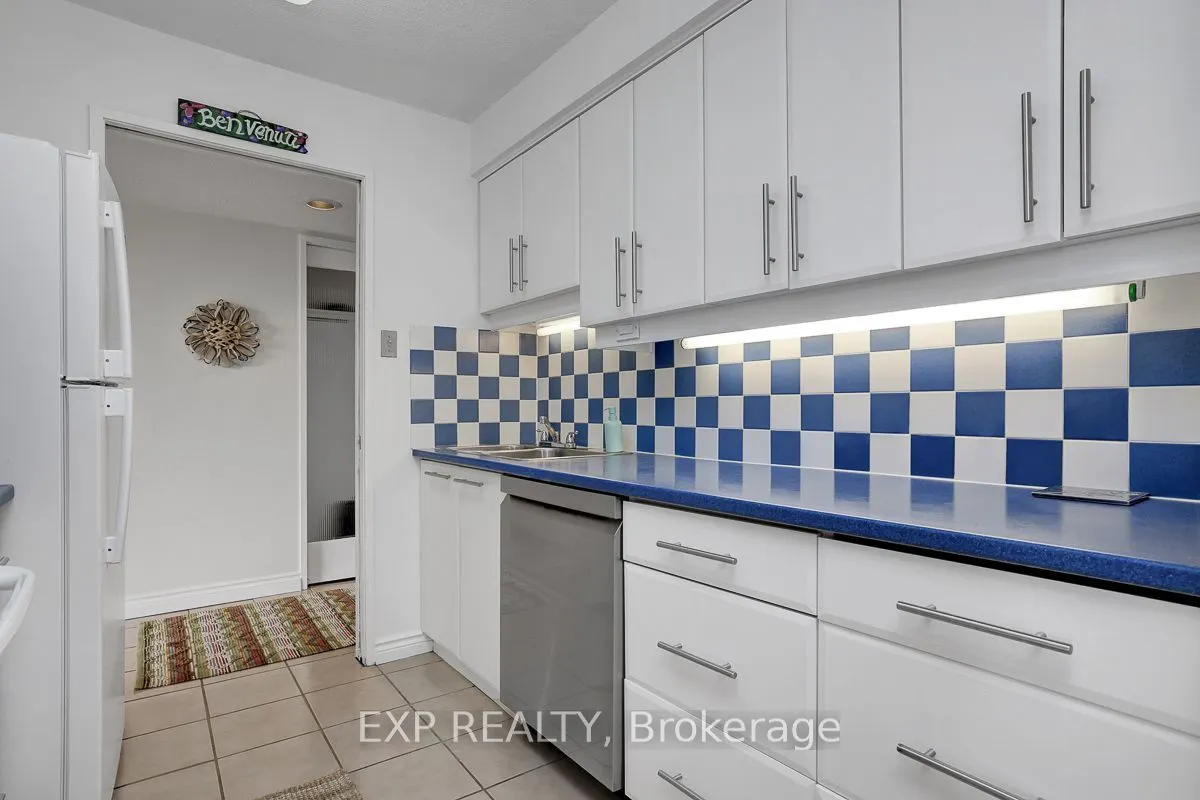 470 Laurier Street W #1706