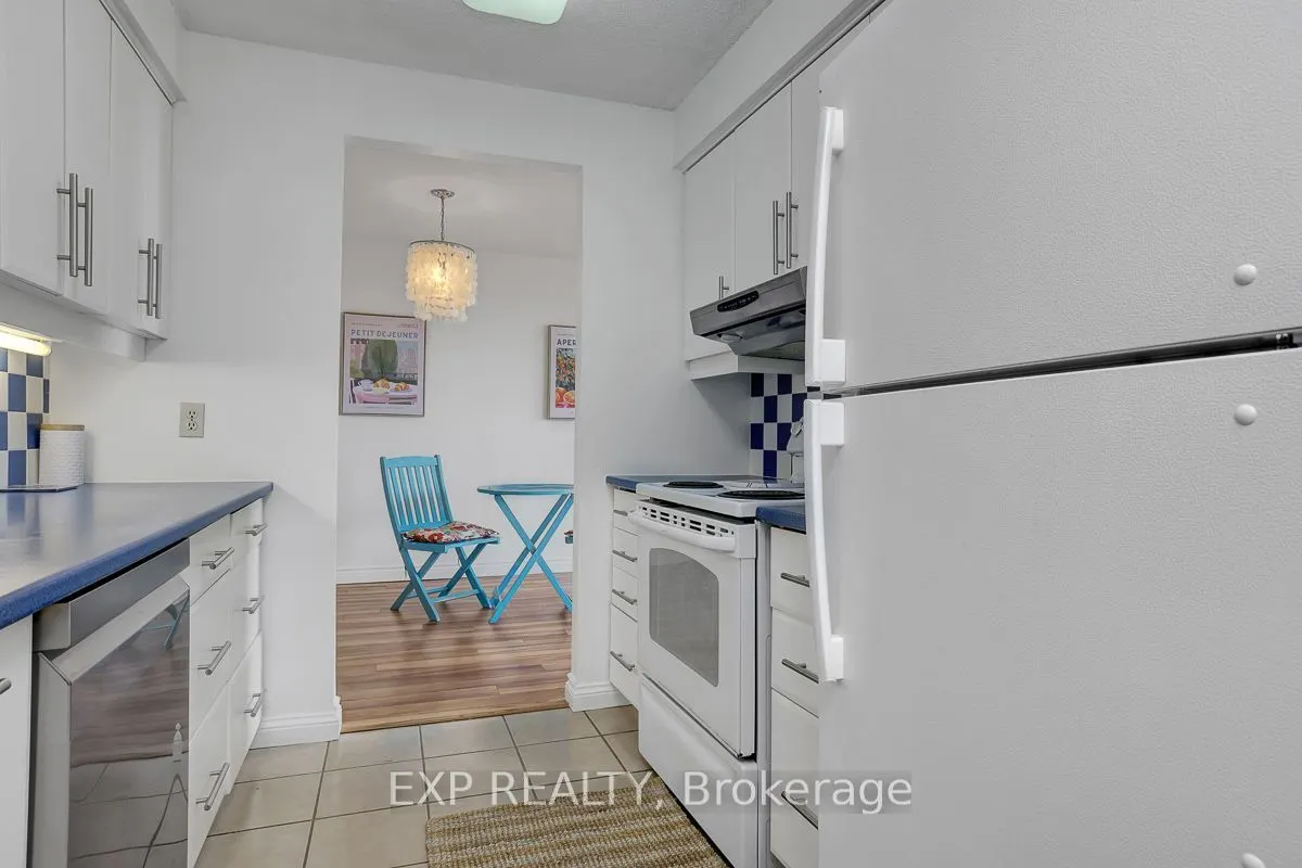 470 Laurier Street W #1706