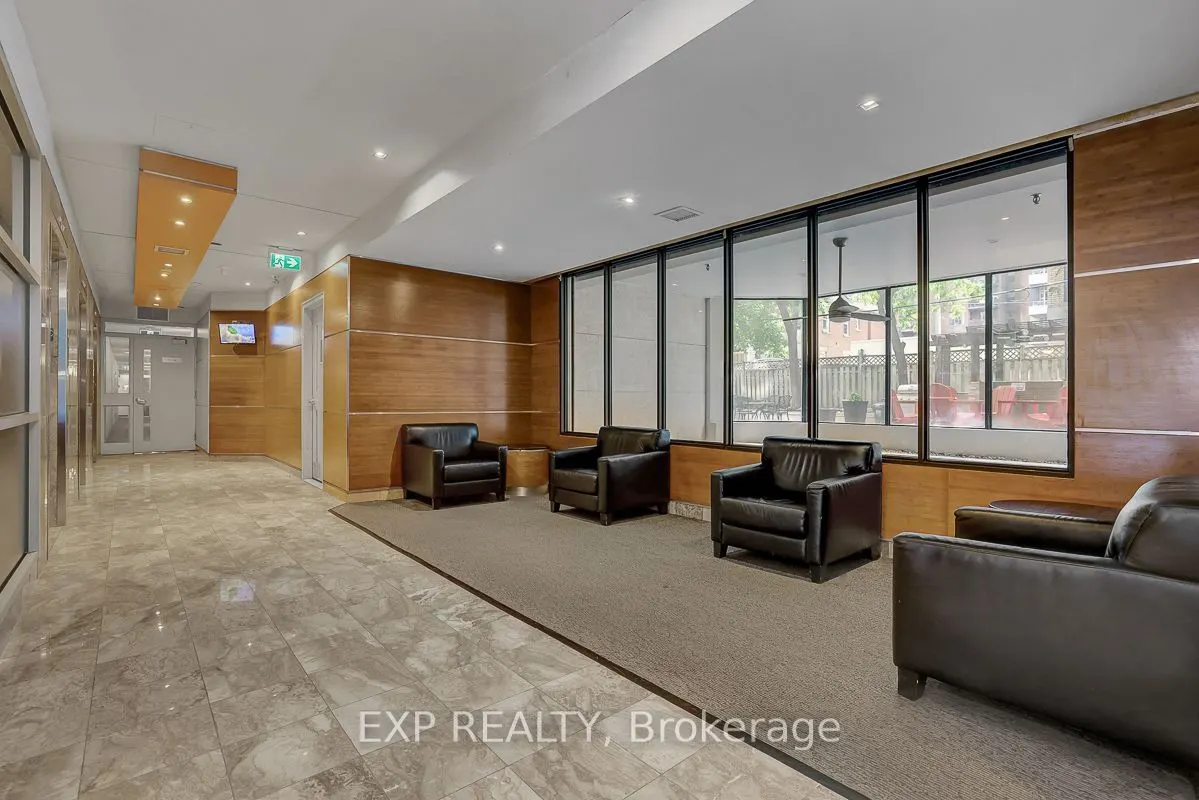 470 Laurier Street W #1706