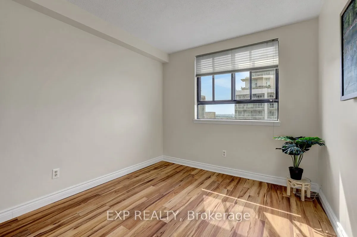 470 Laurier Street W #1706