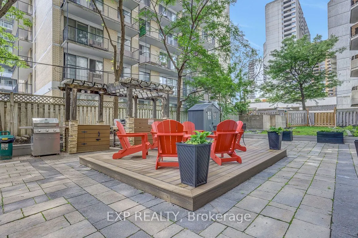 470 Laurier Street W #1706