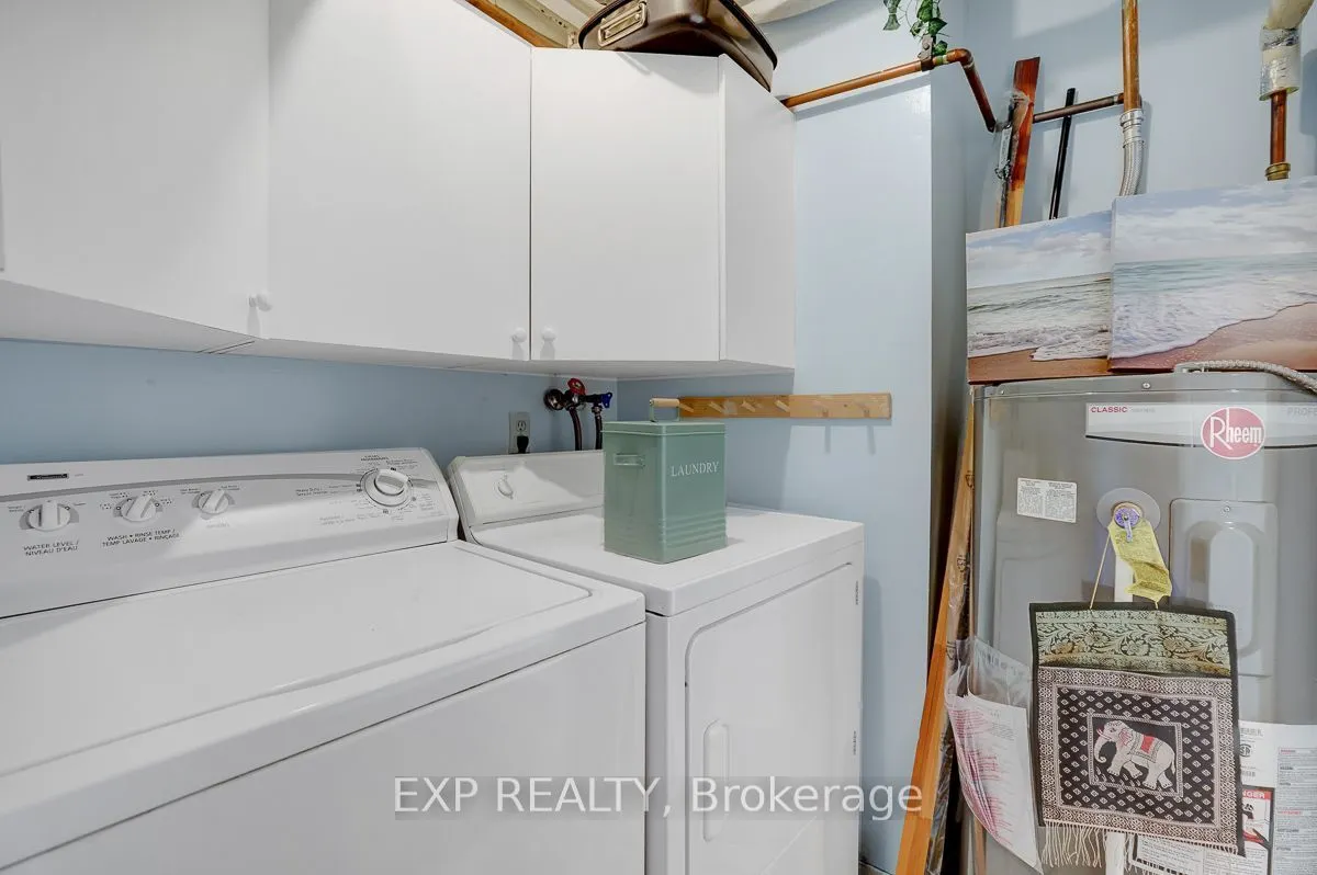 470 Laurier Street W #1706