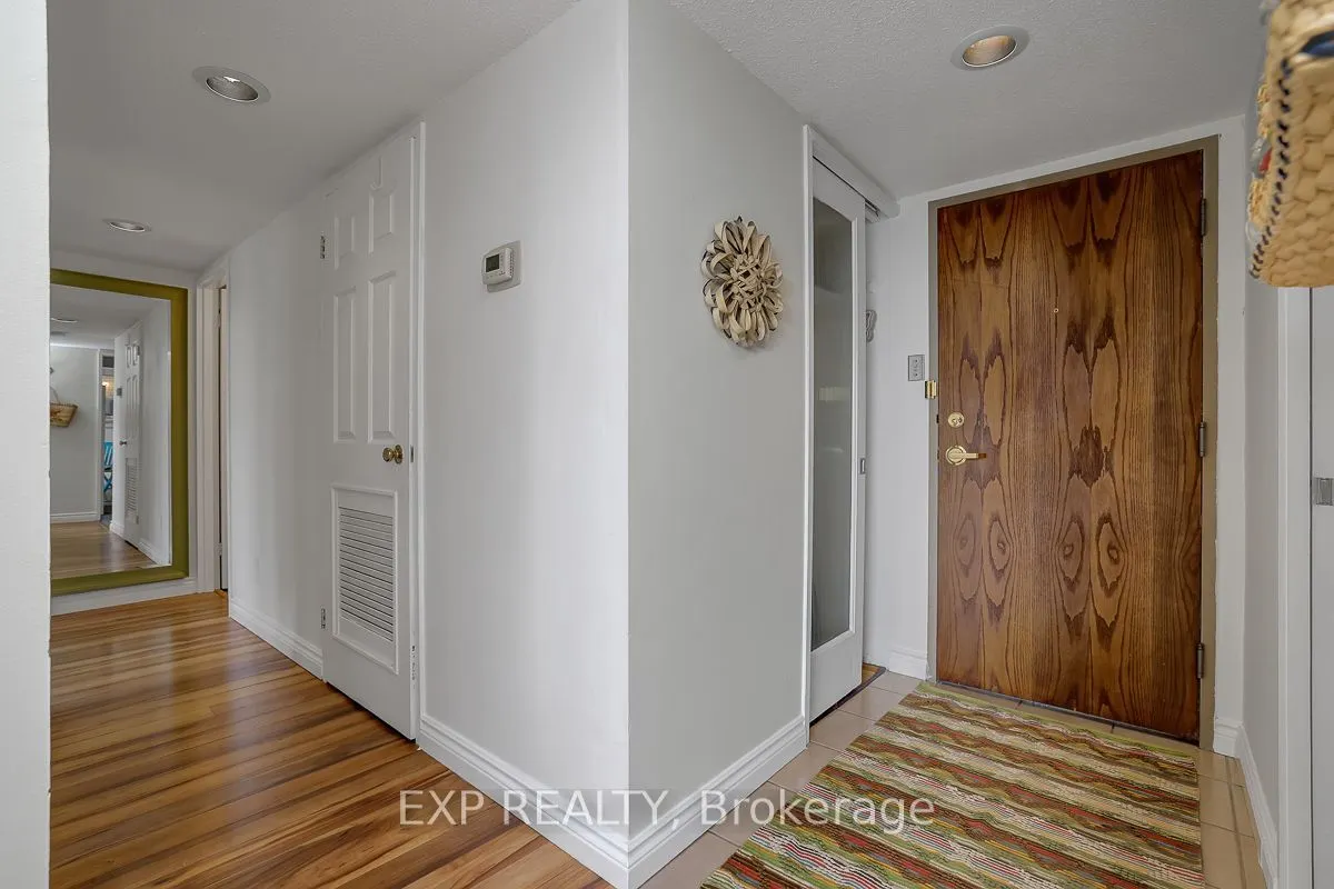 470 Laurier Street W #1706