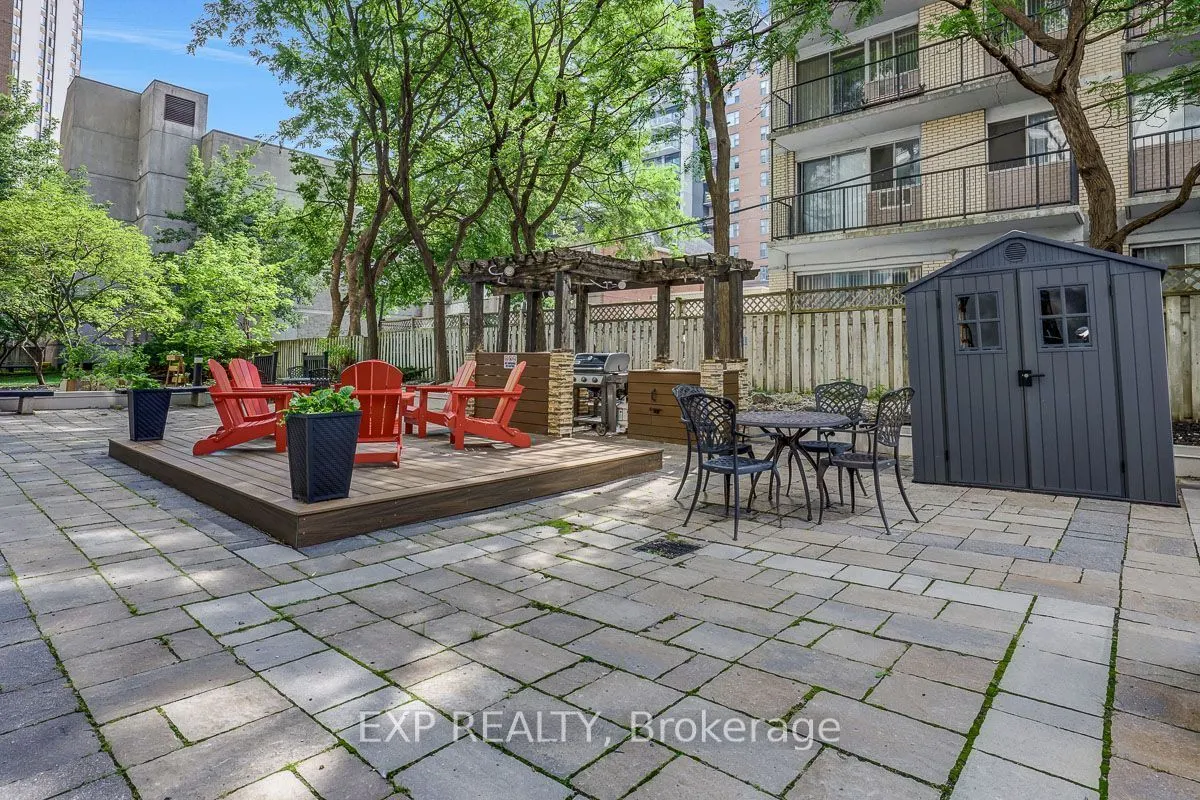470 Laurier Street W #1706