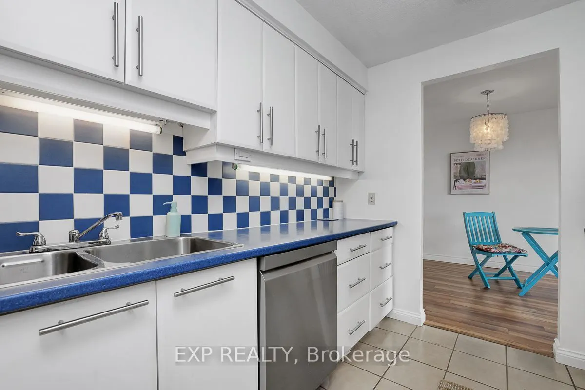 470 Laurier Street W #1706