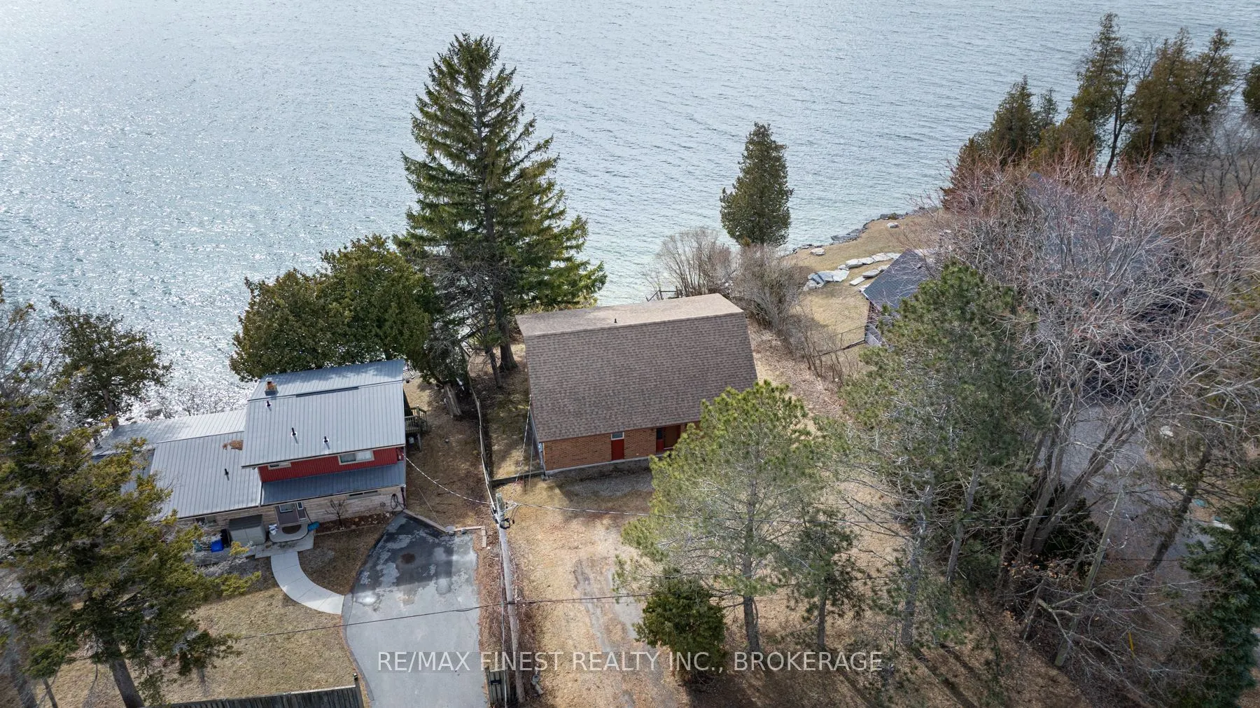 1141 Front Road
