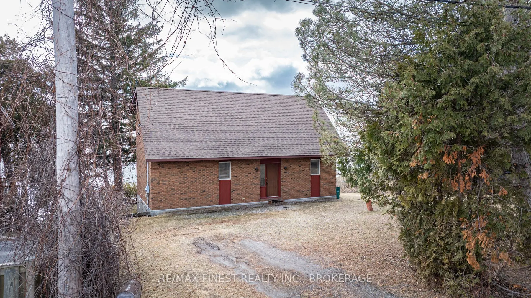 1141 Front Road
