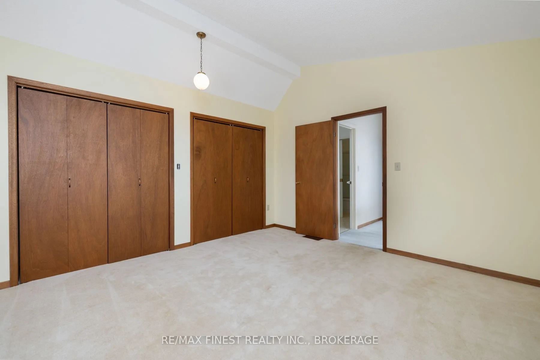 1141 Front Road