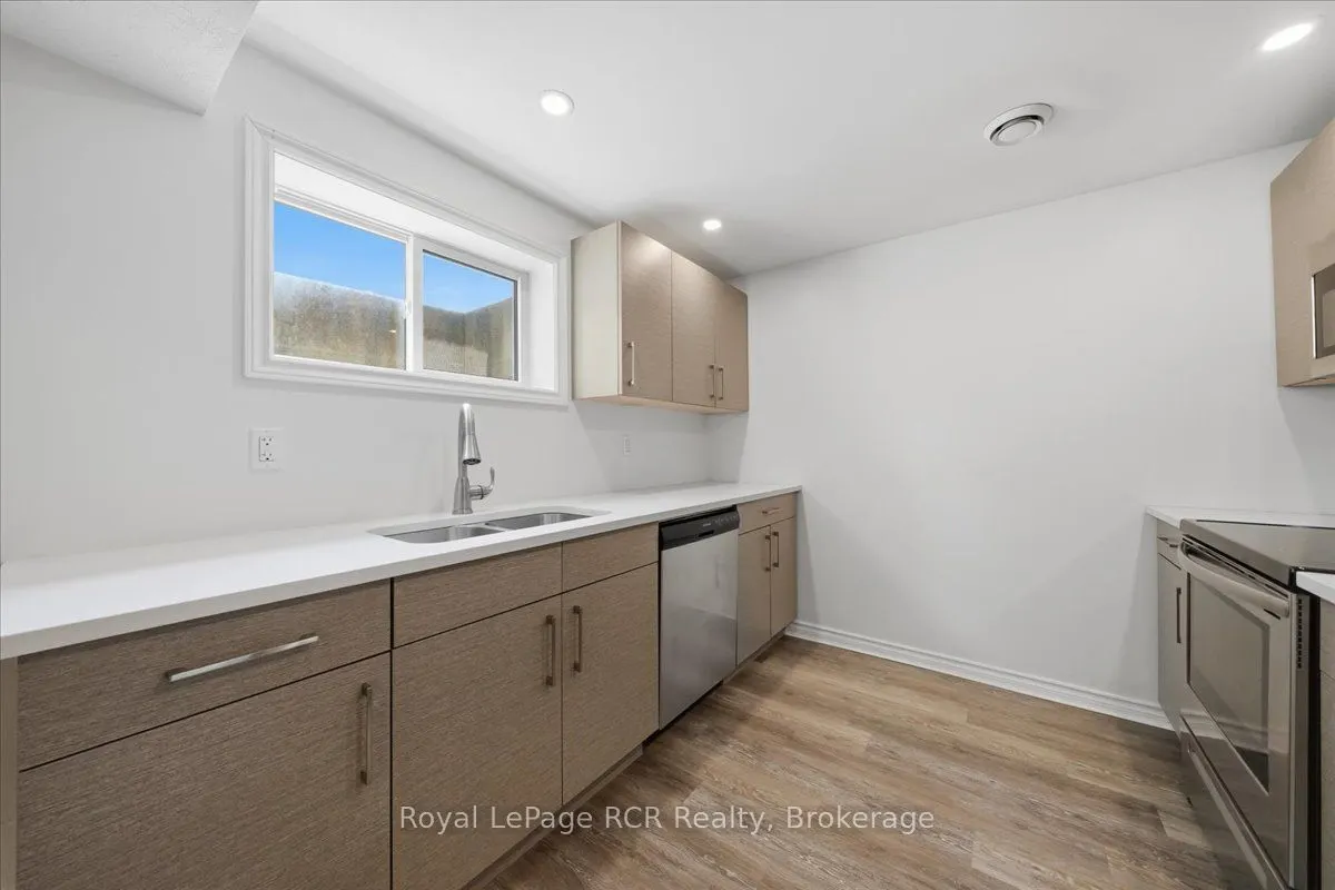 850 11th Street W