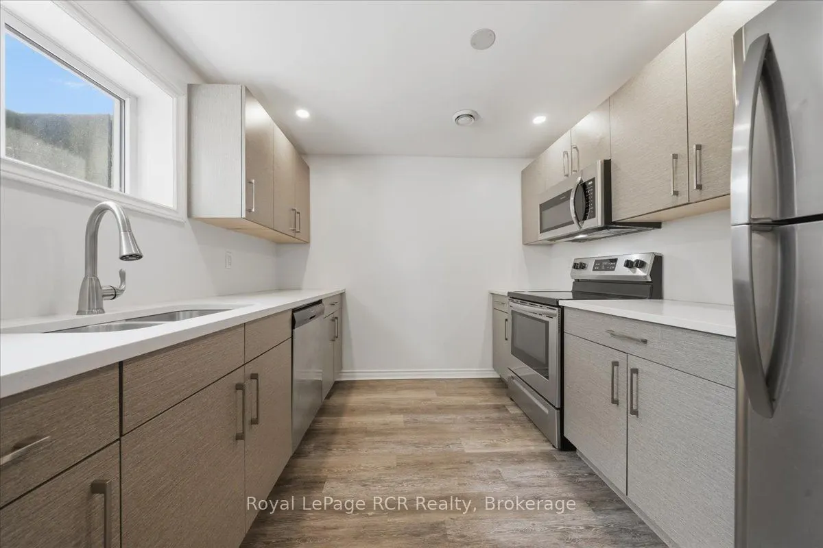 850 11th Street W