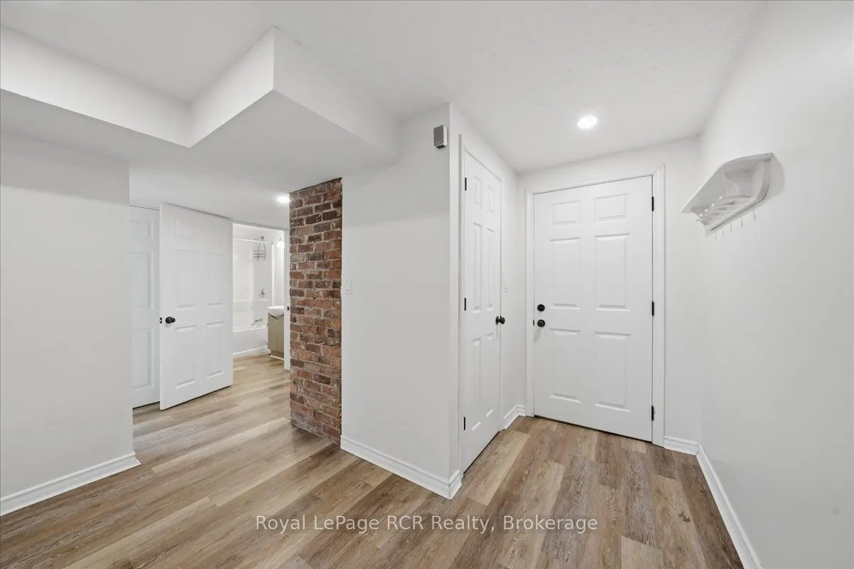 850 11th Street W