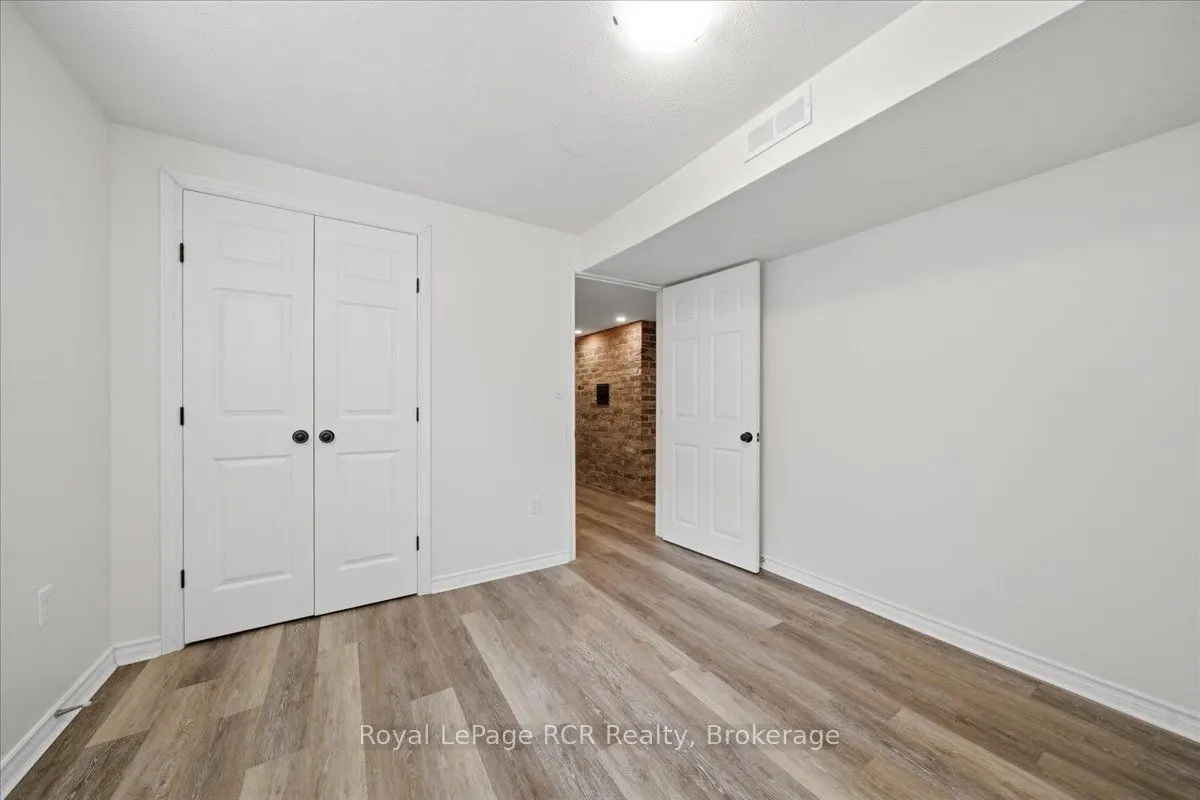 850 11th Street W