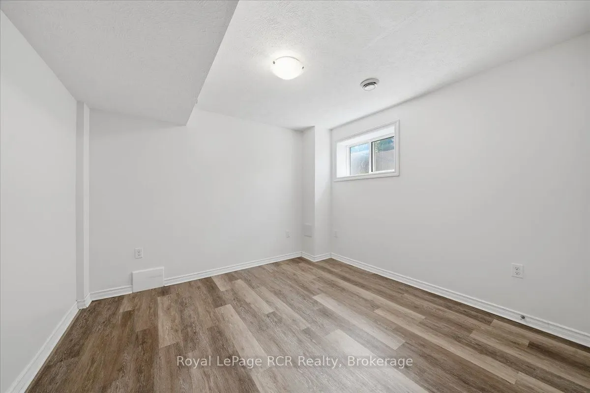 850 11th Street W