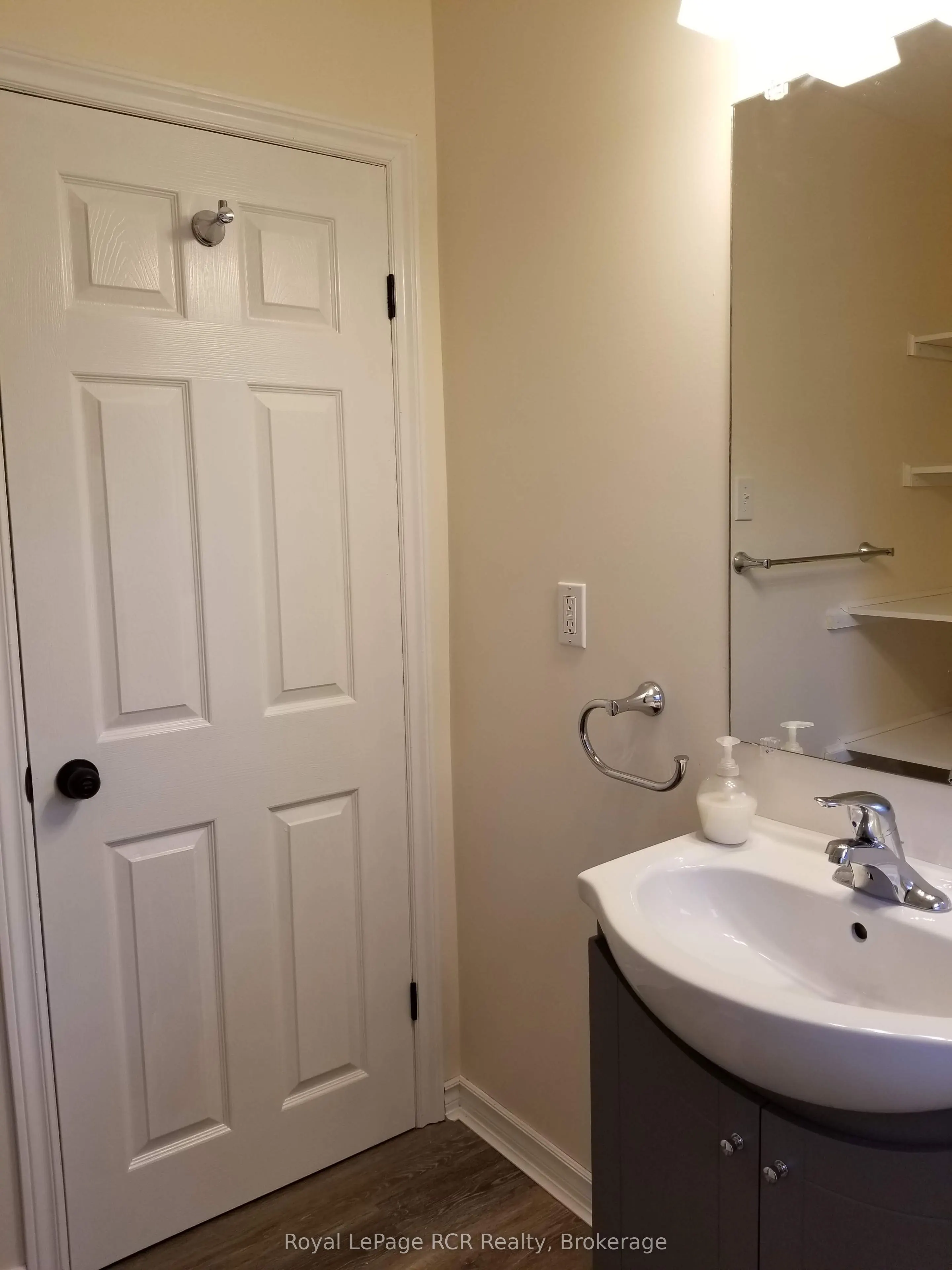 850 11th Street W