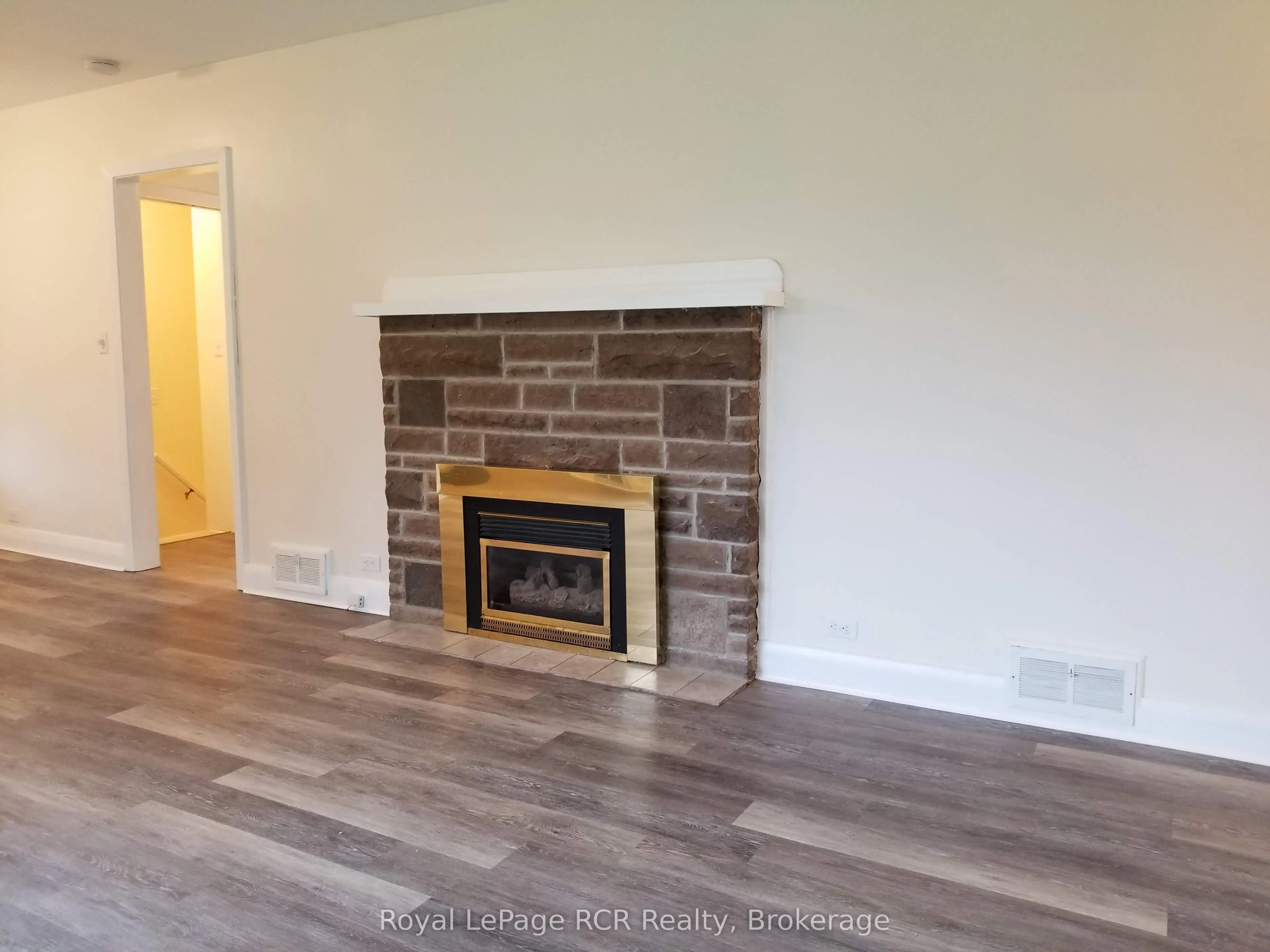 850 11th Street W