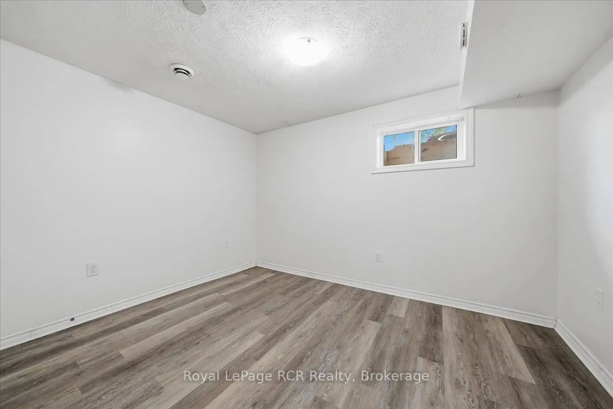 850 11th Street W