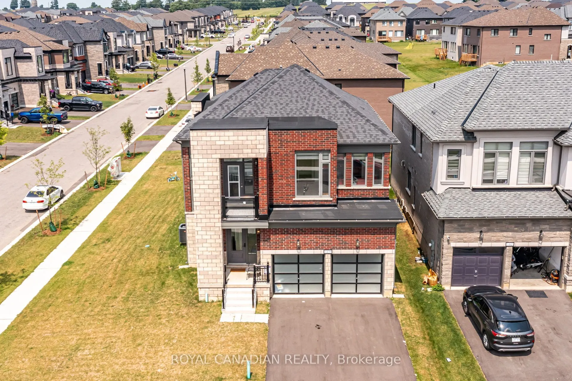 1439 Upper Thames Drive