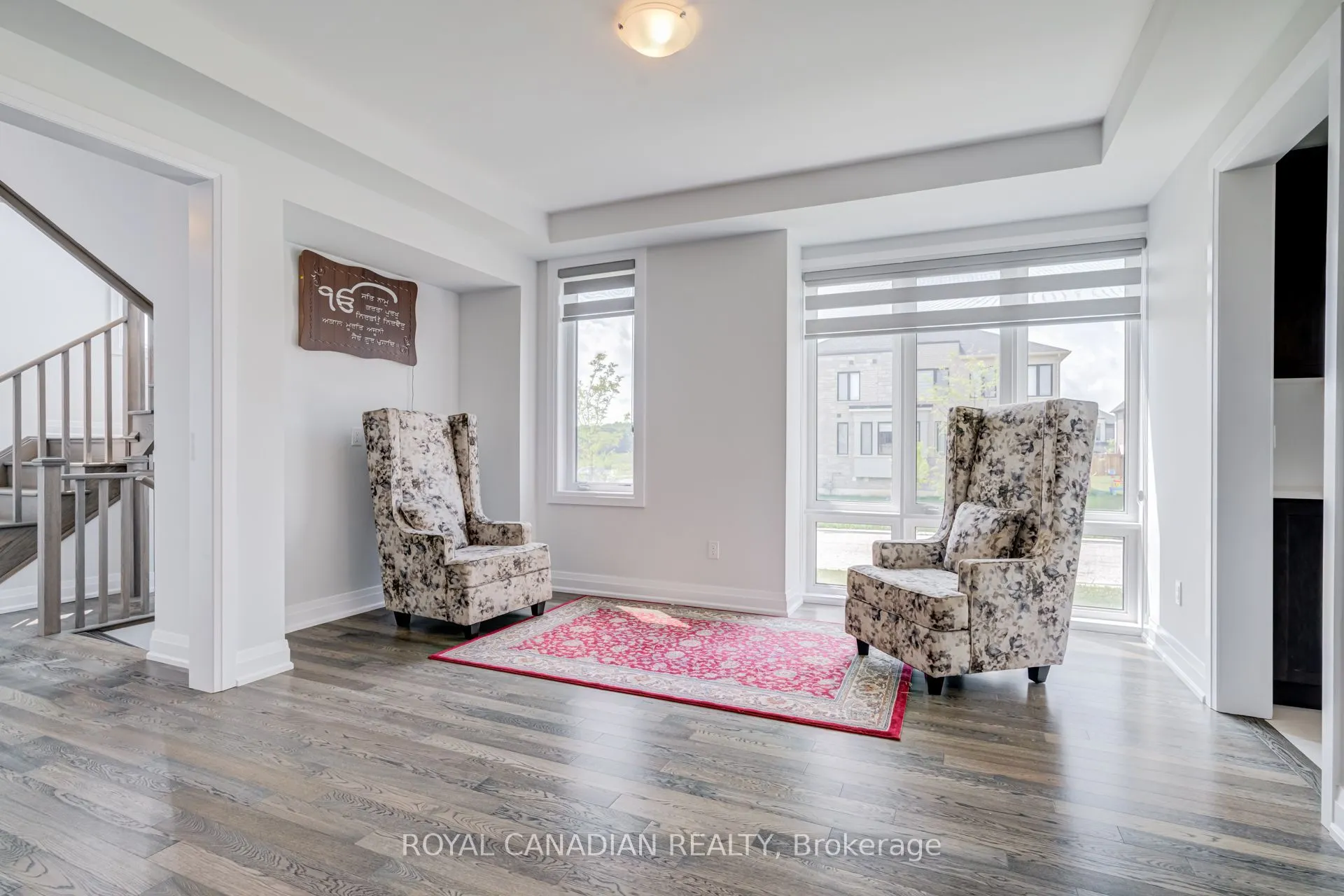 1439 Upper Thames Drive