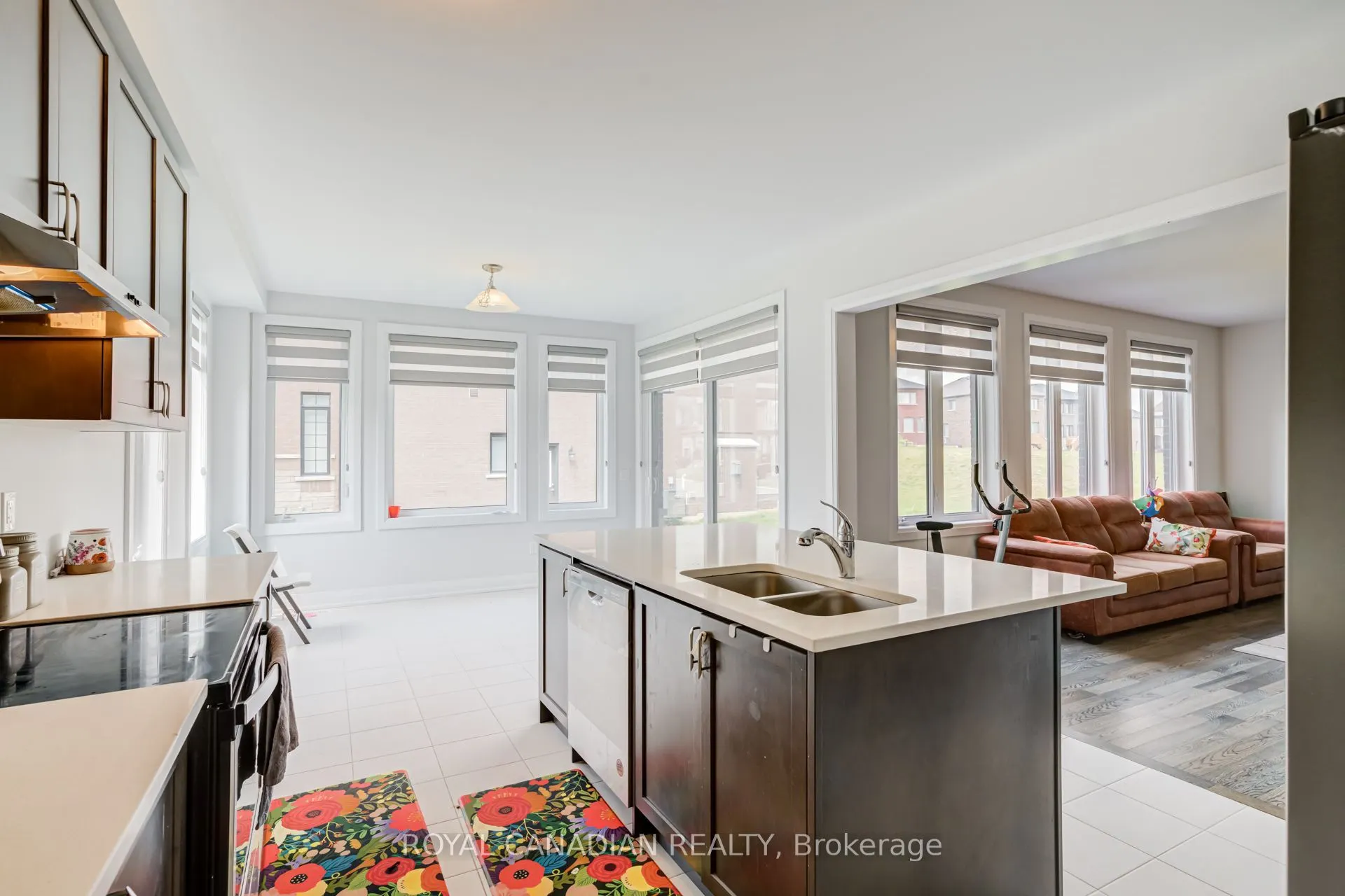 1439 Upper Thames Drive