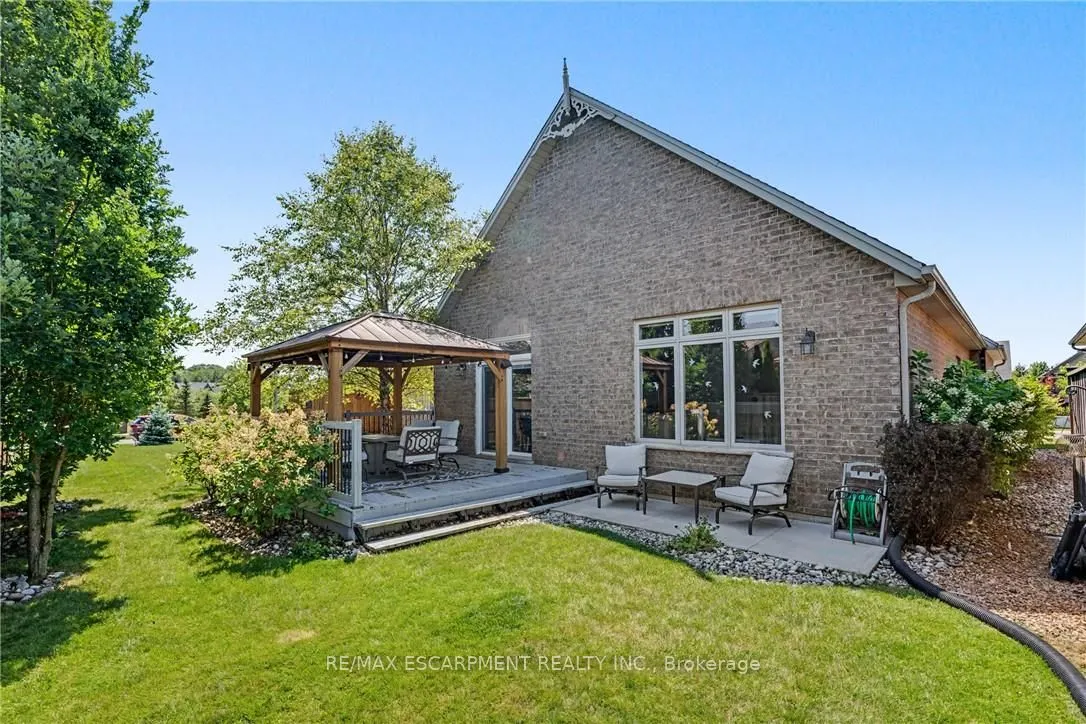 12 Silverwood Avenue