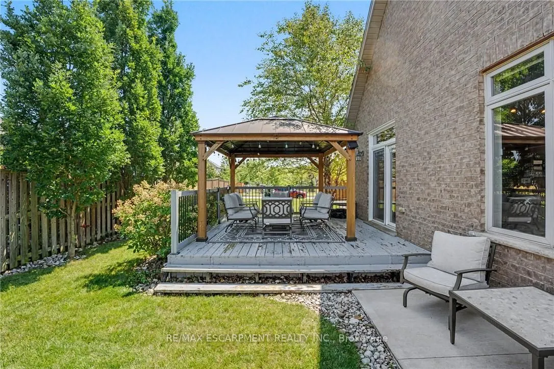 12 Silverwood Avenue