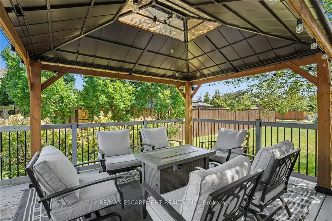 12 Silverwood Avenue